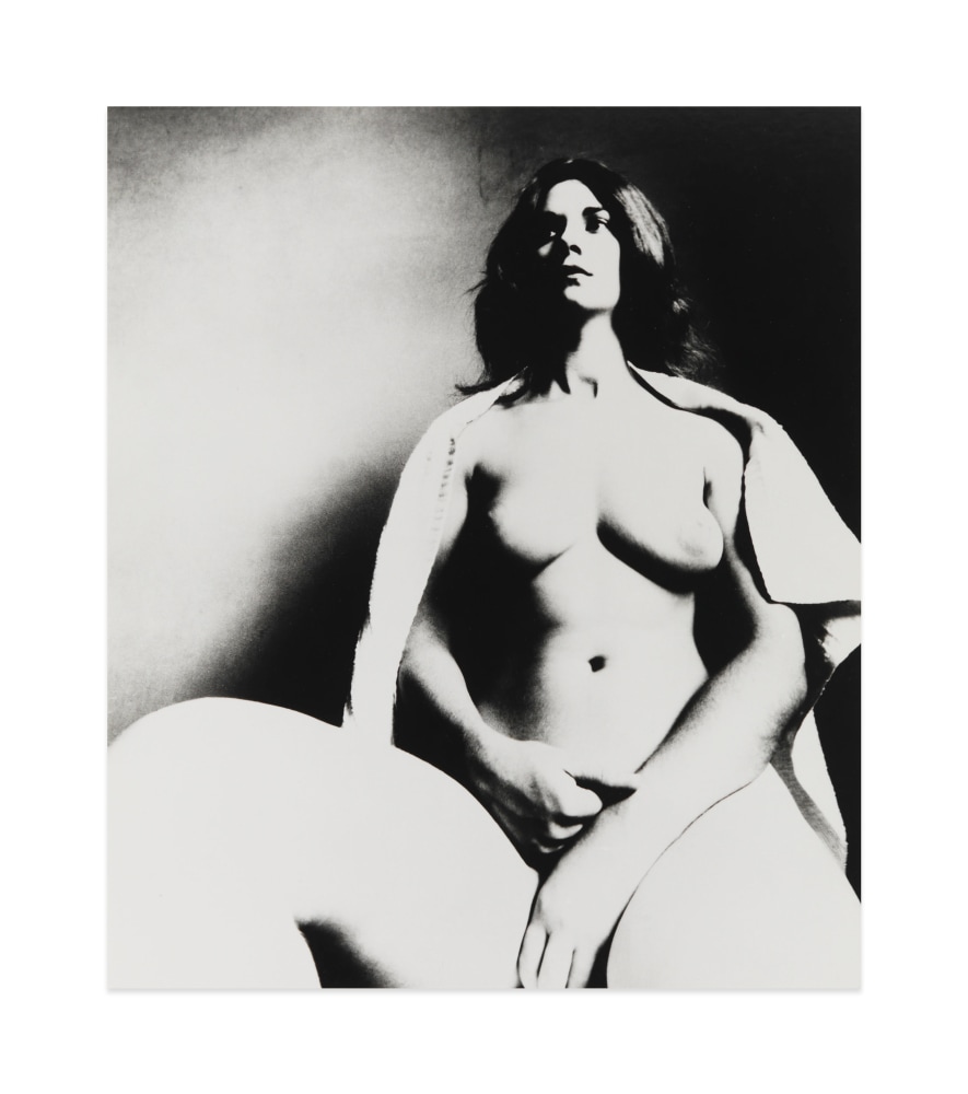 Nude, London, July 1956

gelatin silver print mounted on museum board

image: 13 3/8 x 11 1/2 in. / 34&amp;nbsp;x 29.2 cm

sheet: 13 3/8 x 11 1/2 in. /&amp;nbsp;34&amp;nbsp;x 29.2 cm

mount: 20 x 16 in. / 50.8 x 40.6 cm

recto: signed, lower right