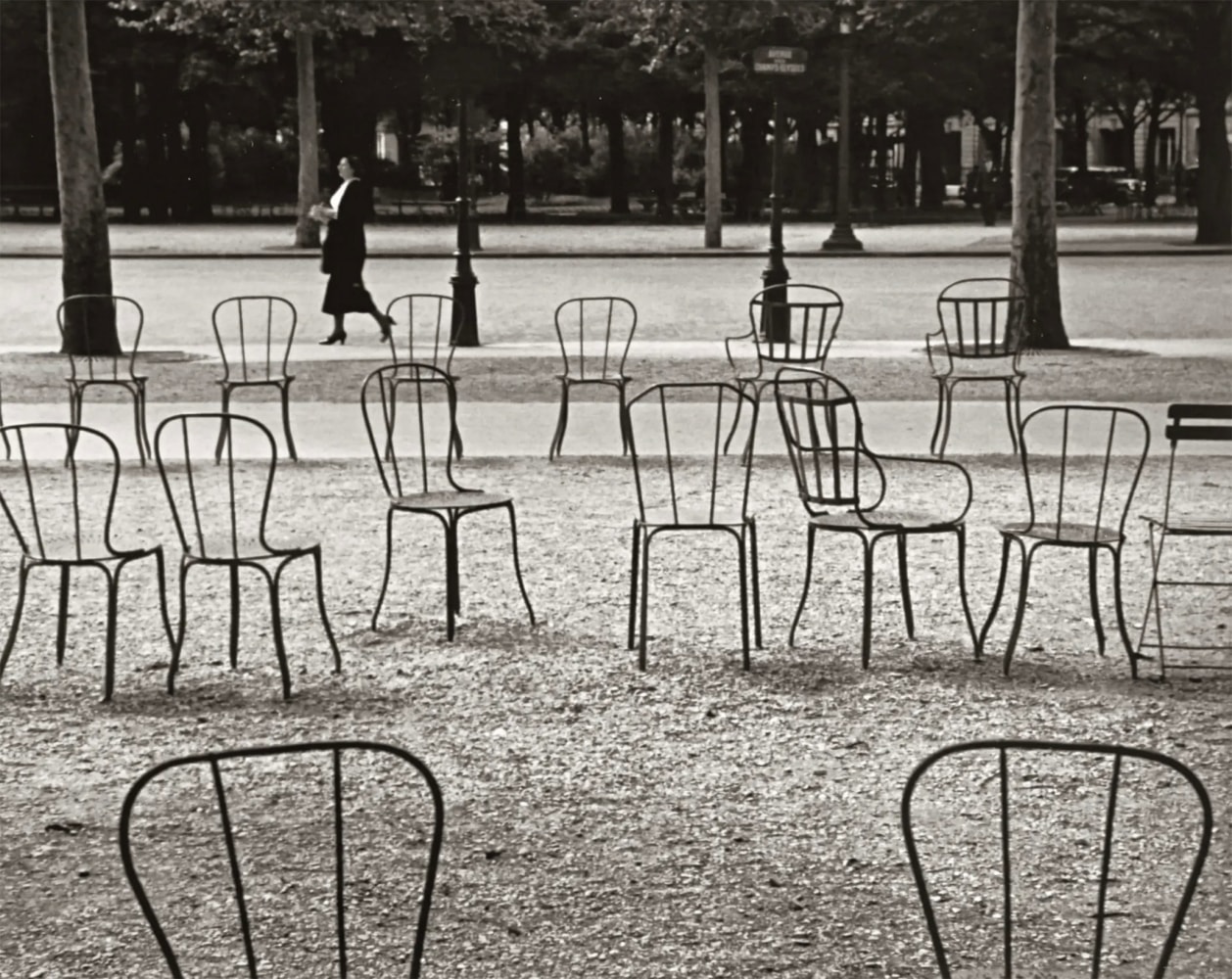 Chairs of Paris, 1927

gelatin silver print

14 x 18 in.