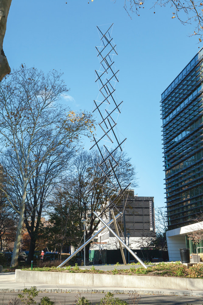 Black E.C. Tower, 1969-2006
black anodized aluminum upper modules, polished stainless-steel base module
504 x 132 x 114 in. / 1,280.2 x 335.3 x 289.6 cm

Installed at&amp;nbsp;Pratt Institute Scultpure Park, Brookyln, New York.&amp;nbsp;