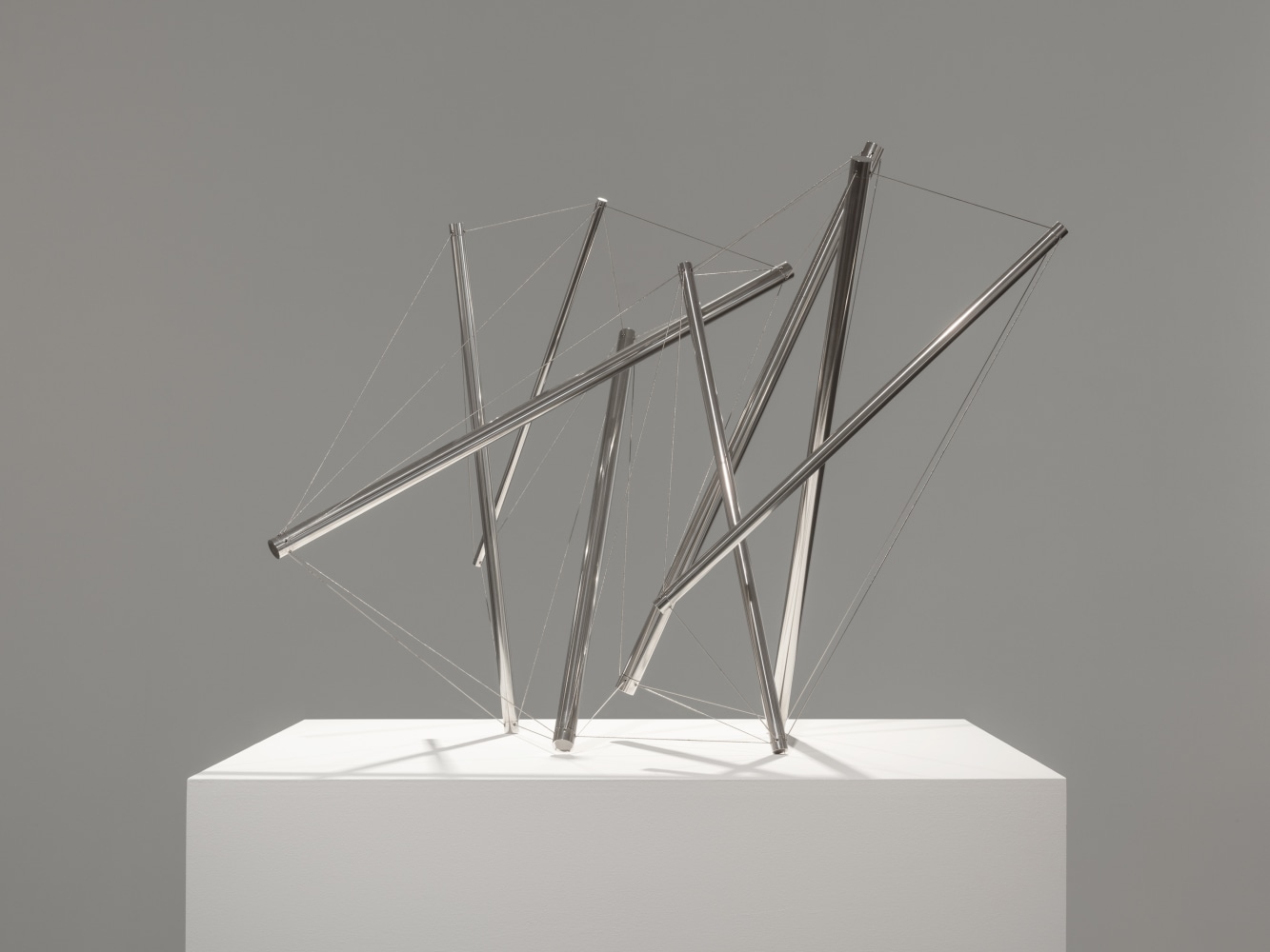 Greene Street III, 1975-1993

stainless-steel, edition of 4

32 x 27 x 23 in. / 81.3 x 68.6 x 58.4 cm