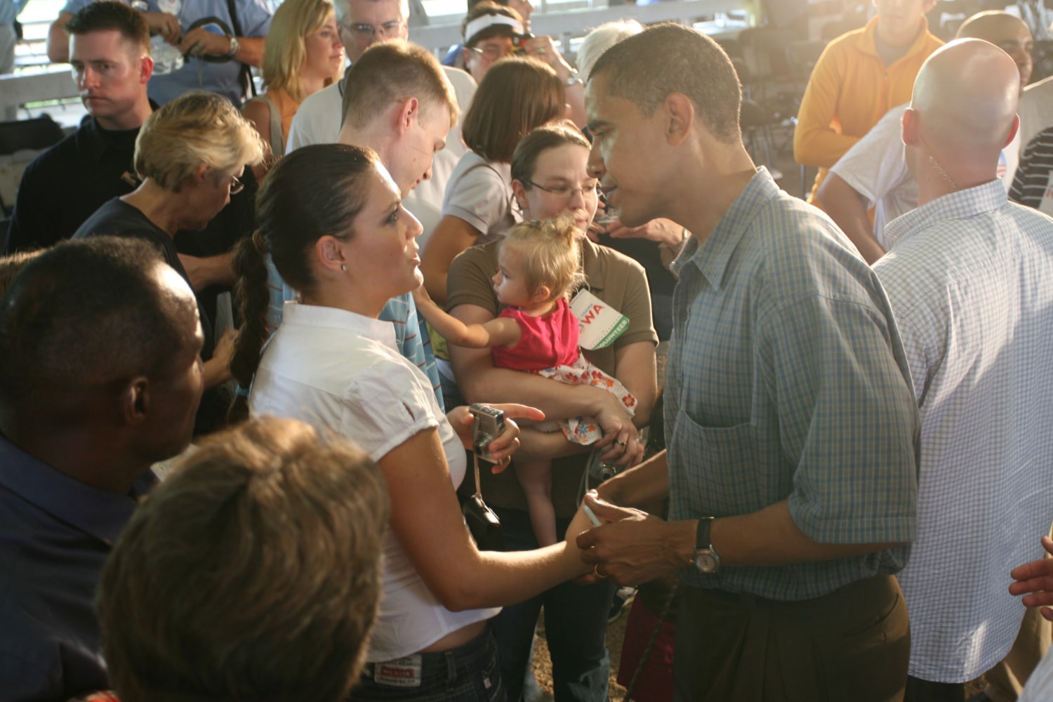 Senator Obama campaigns in Iowa, August 16, 2007 (Courtesy Barack Obama Presidential Library)