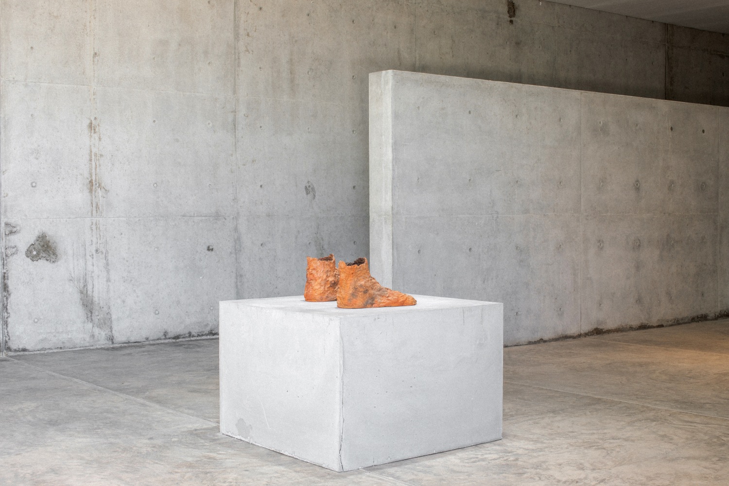 Huma Bhabha,&amp;nbsp;February 12 &amp;ndash; December 31, 2022, Fundaci&amp;oacute;n Casa Wabi,&amp;nbsp;Puerto Escondido,&amp;nbsp;Oaxaca, Mexico,&amp;nbsp;Installation&amp;nbsp;view