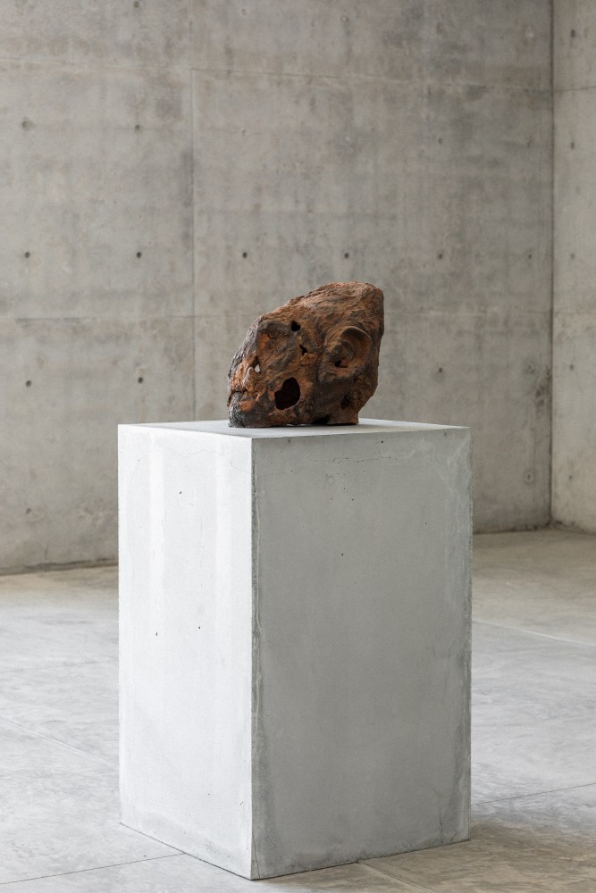 Huma Bhabha,&amp;nbsp;February 12 &amp;ndash; December 31, 2022, Fundaci&amp;oacute;n Casa Wabi,&amp;nbsp;Puerto Escondido,&amp;nbsp;Oaxaca, Mexico,&amp;nbsp;Installation&amp;nbsp;view