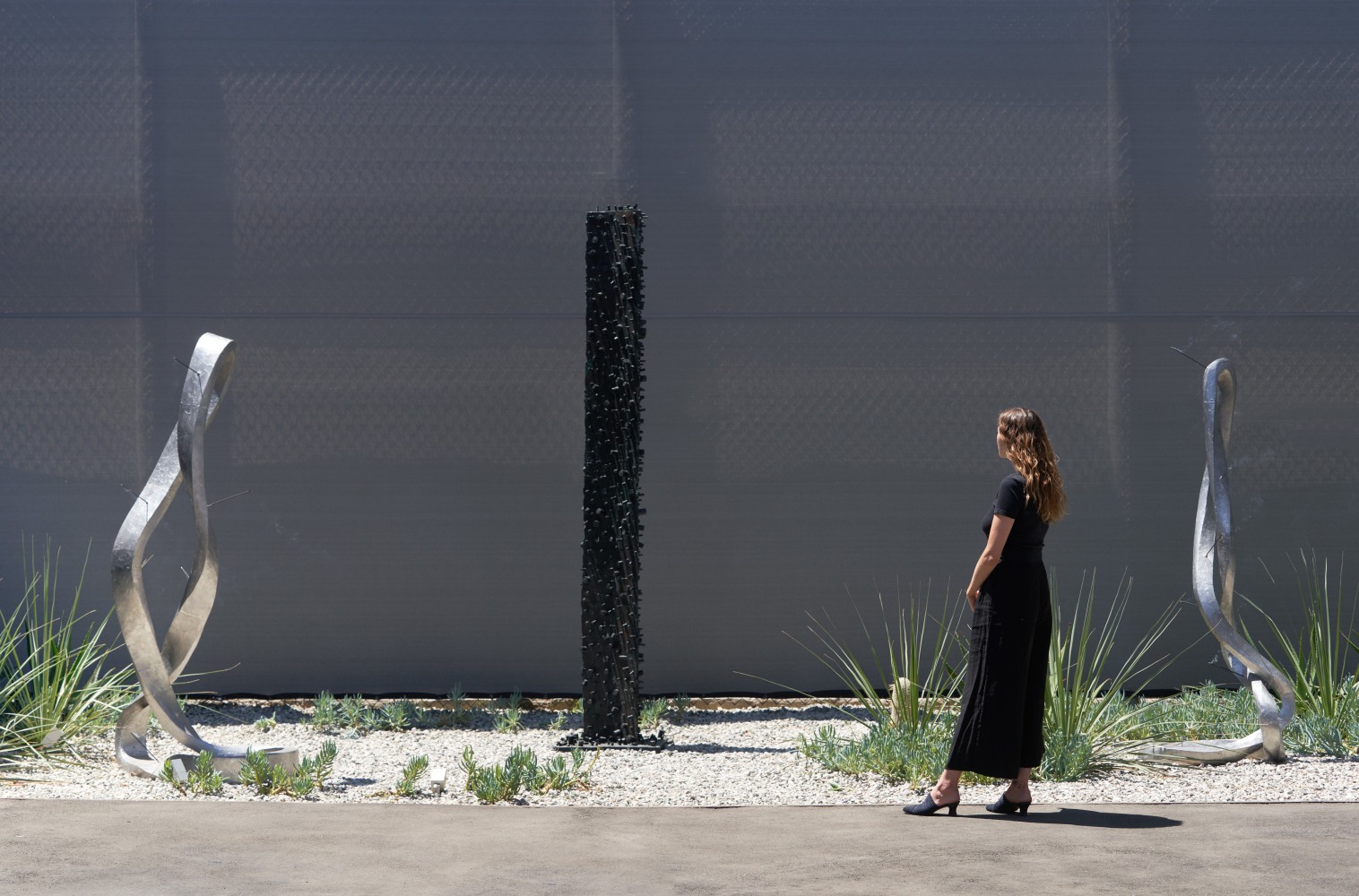 Installation view,&amp;nbsp;Evan Holloway: Outside, David Kordansky Gallery, Los Angeles