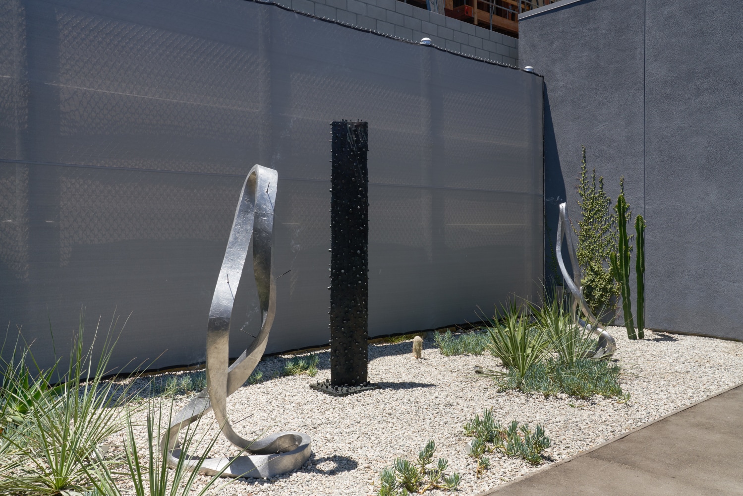 Installation view,&amp;nbsp;Evan Holloway: Outside, David Kordansky Gallery, Los Angeles