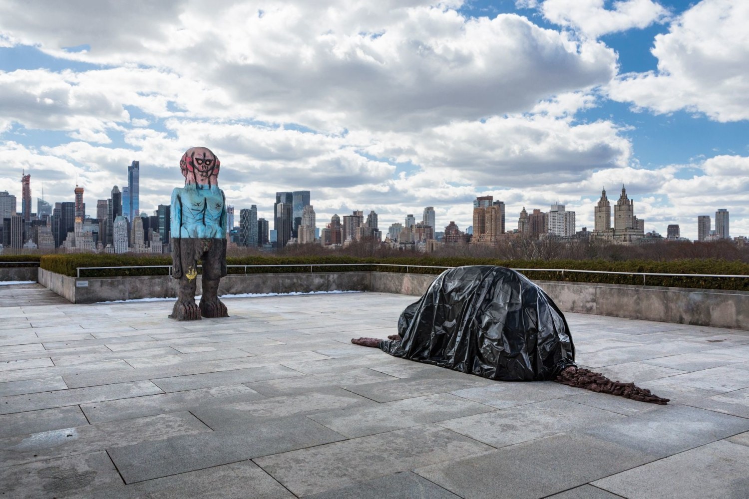 Huma Bhabha, We Come in Peace, Roof Garden Commission,&amp;nbsp;Metropolitan Museum of Art, New York,&amp;nbsp;April 17 &amp;ndash; October 28, 2018, Installation view, Photo by Hyla Skopitz