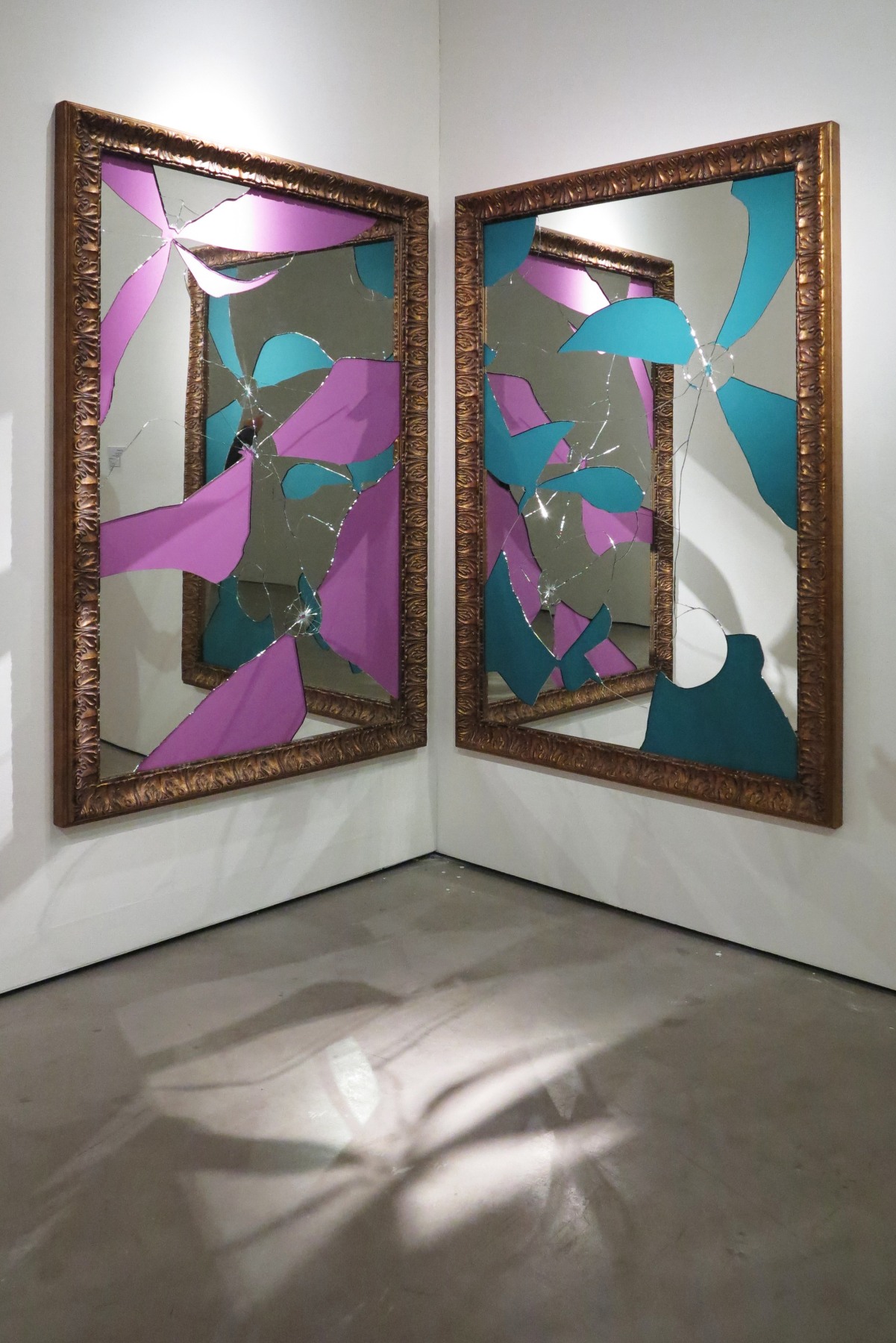 Two Less One colored, 2014, Mirror, gilded wood