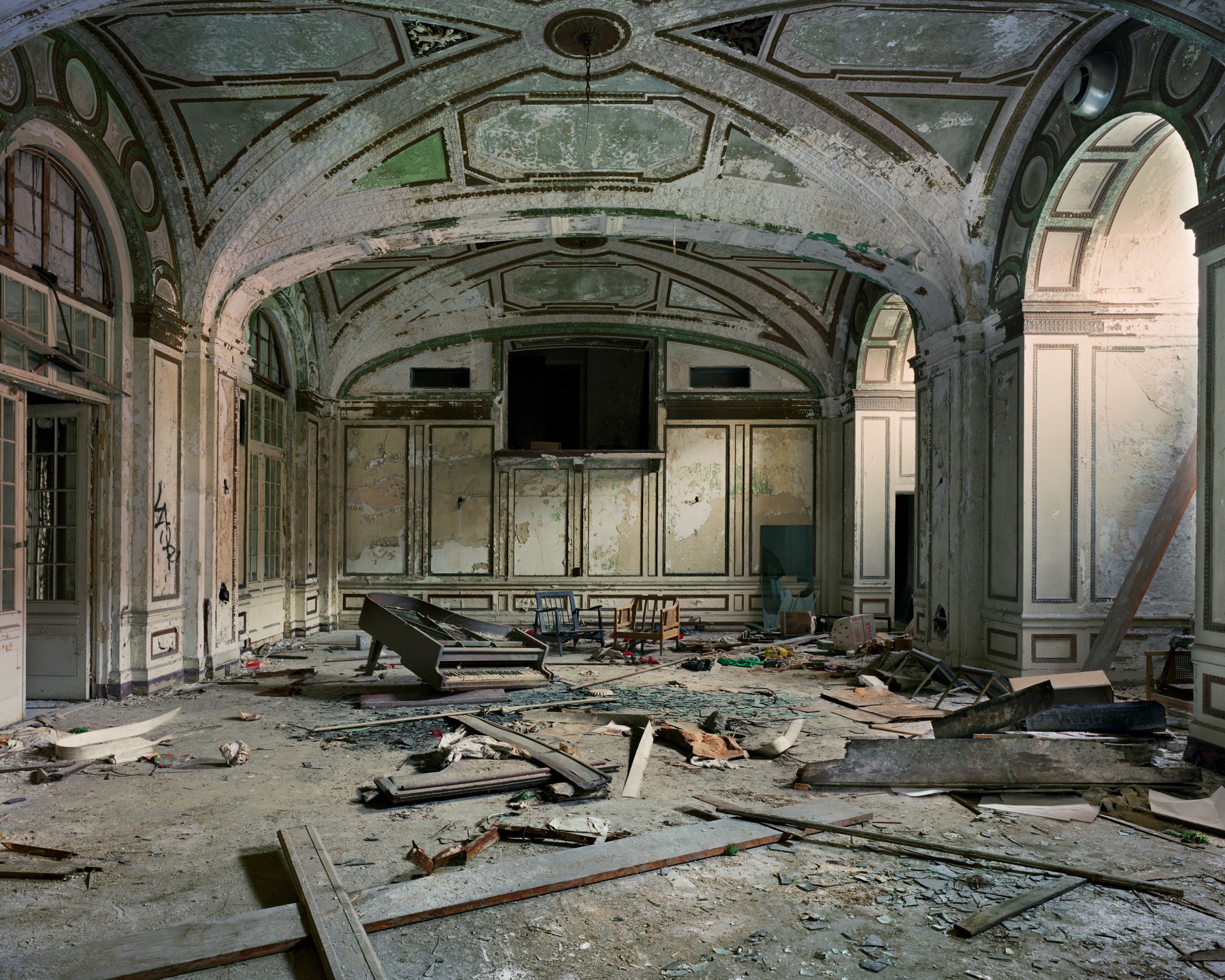 Lee Plaza, 2008, from the series Detroit, 2008. Archival pigment&nbsp;print. Available at 40 x 30, 50 x 40, 60 x 50, or 90 x 70 inches, edition of 5.