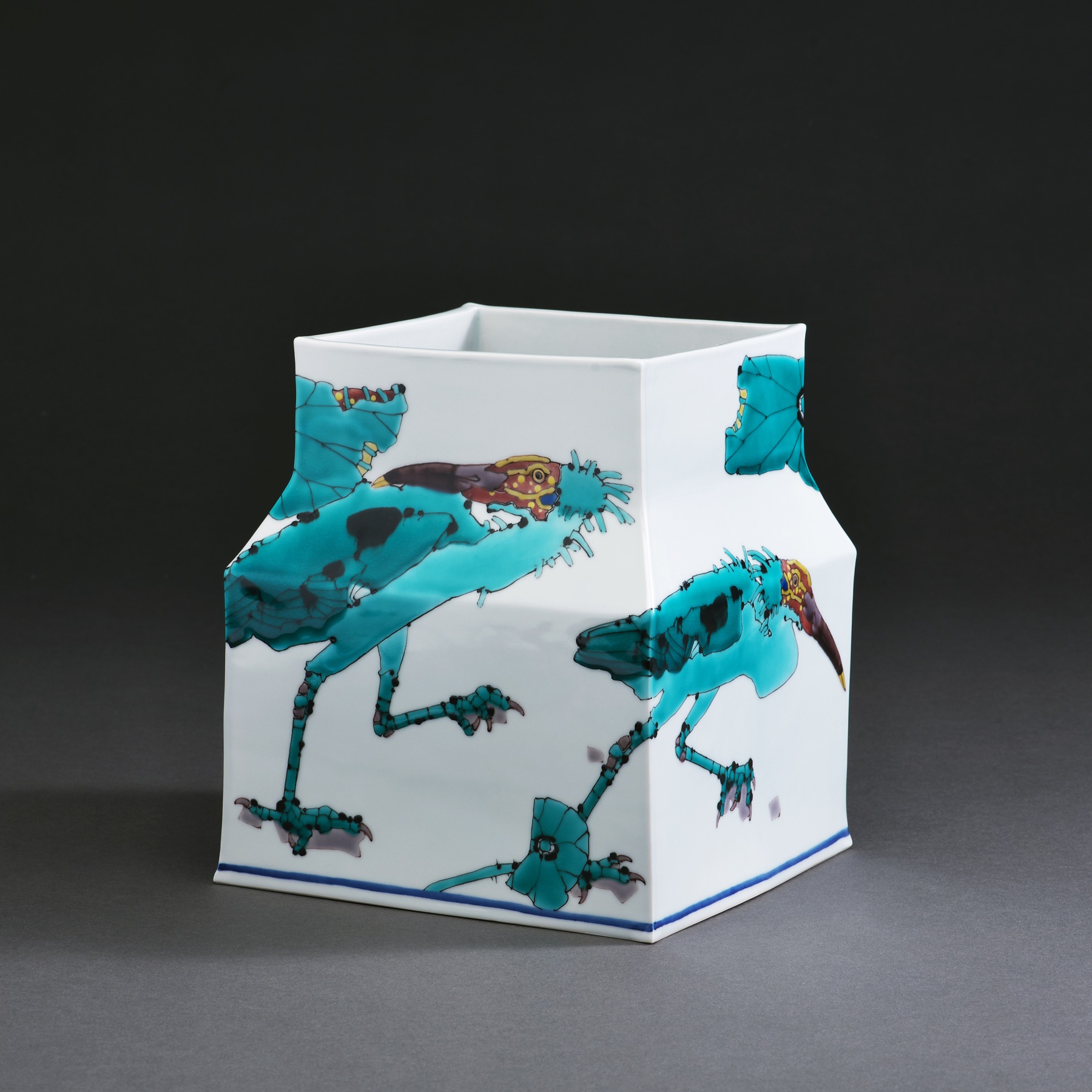 Square vessel with sloped shoulders depicting scenes of Japanese crested ibises, 2017