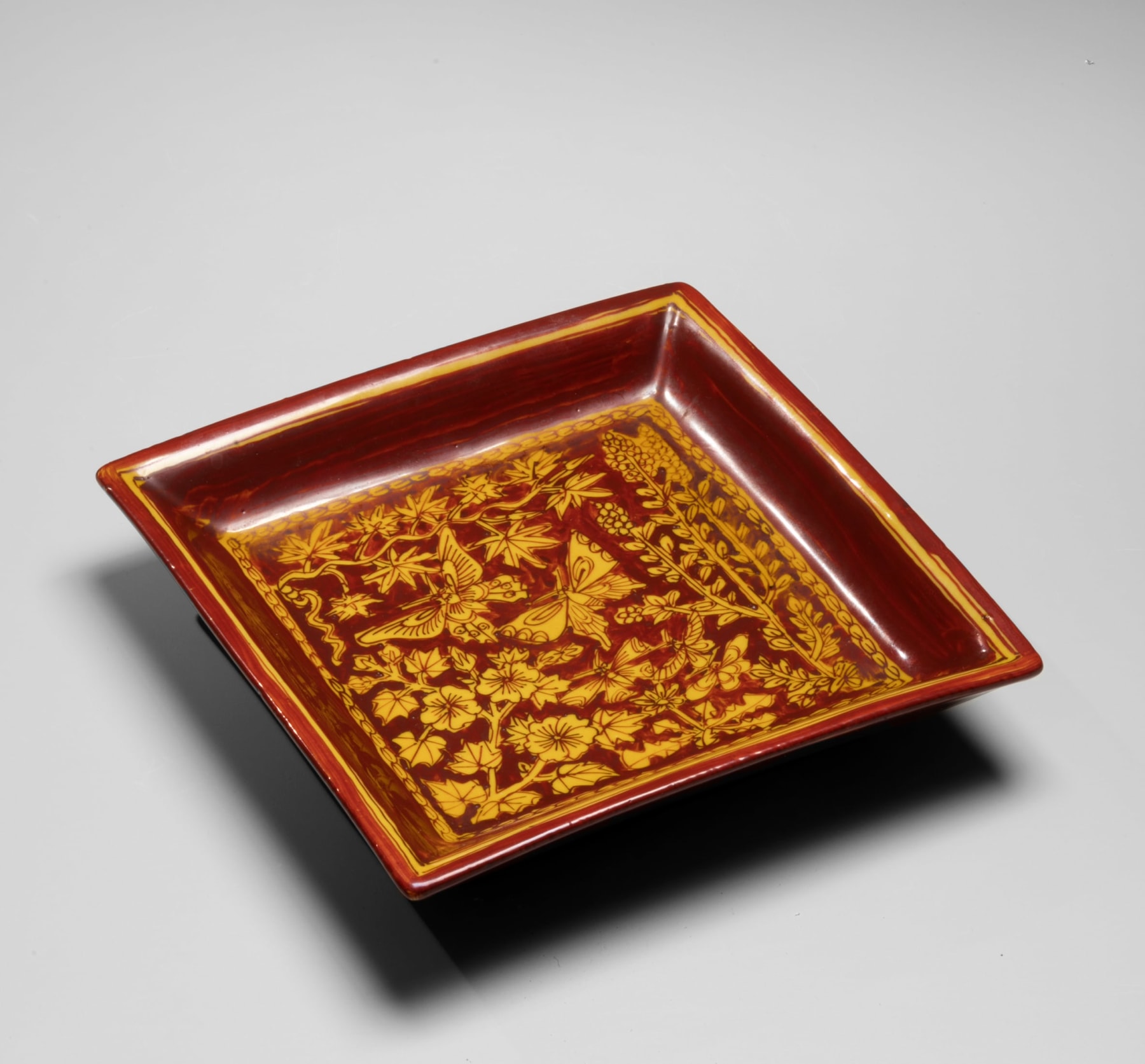 Katō Hajime (1900-1968), Chinese-style square plate with red and yellow glazing