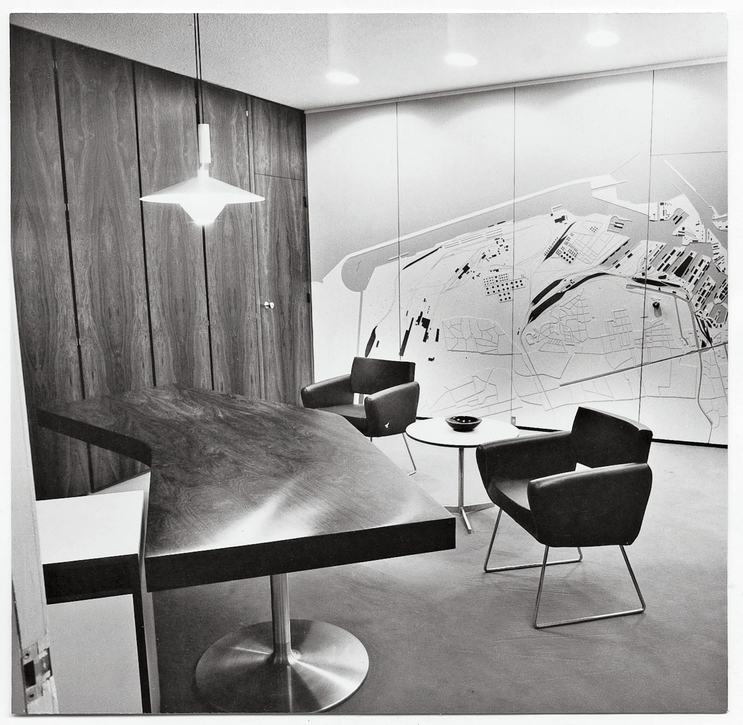Office of the Director General, Dunkerque, 1965