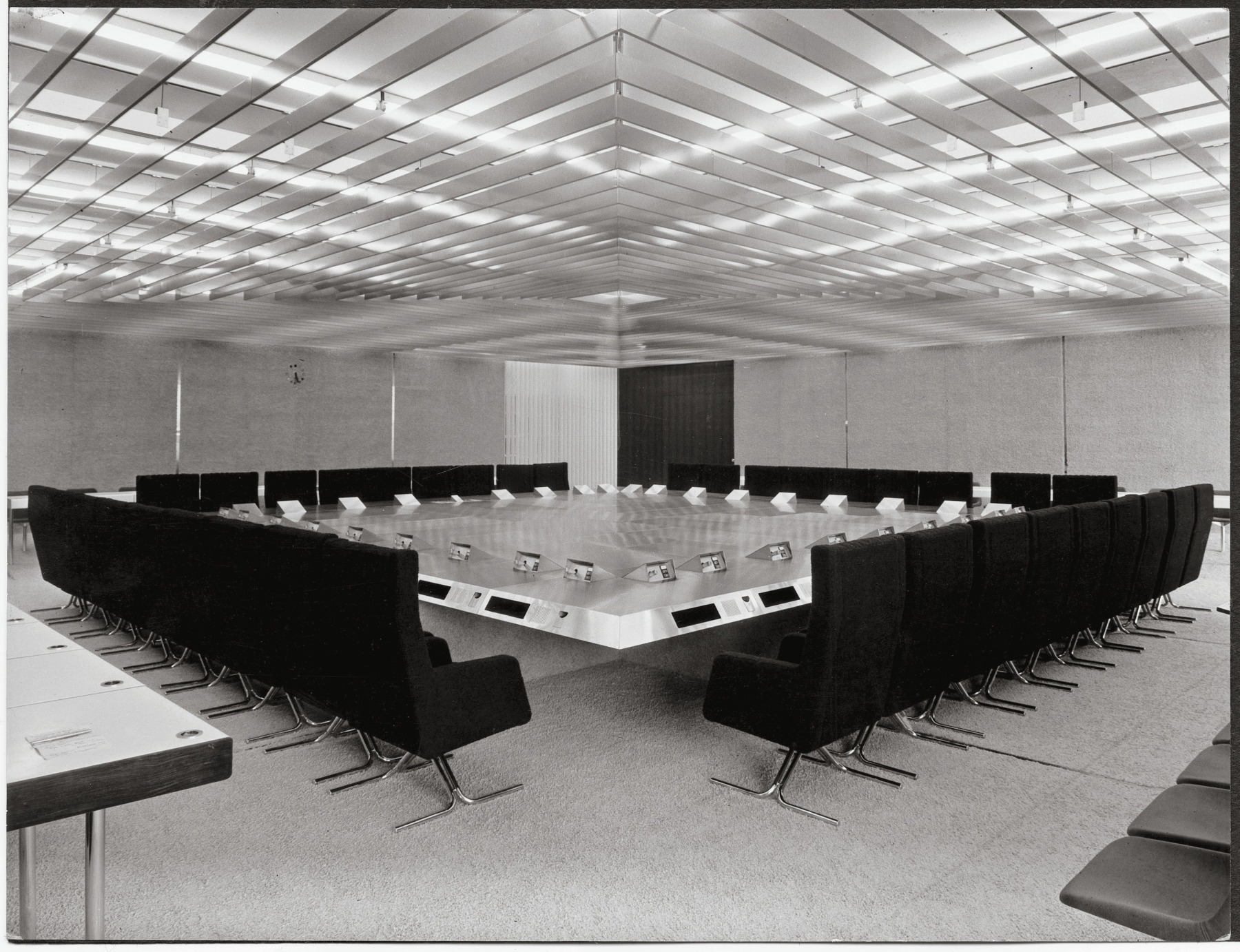 Salle de Conference,&nbsp;Pr&eacute;fecture du&nbsp;Val D&#039;Oise, late 1960s.