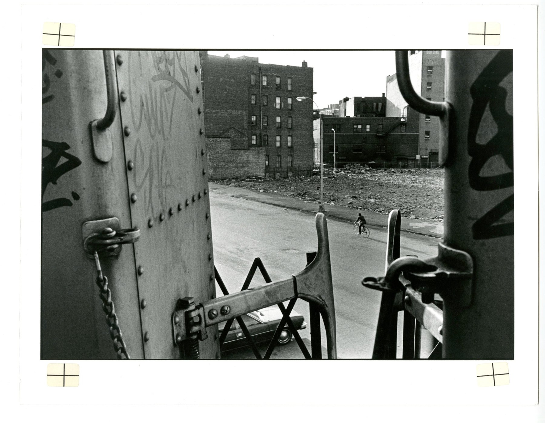 Copyright Danny Lyon / Magnum Photos​, IRT 2 South Bronx, 1980