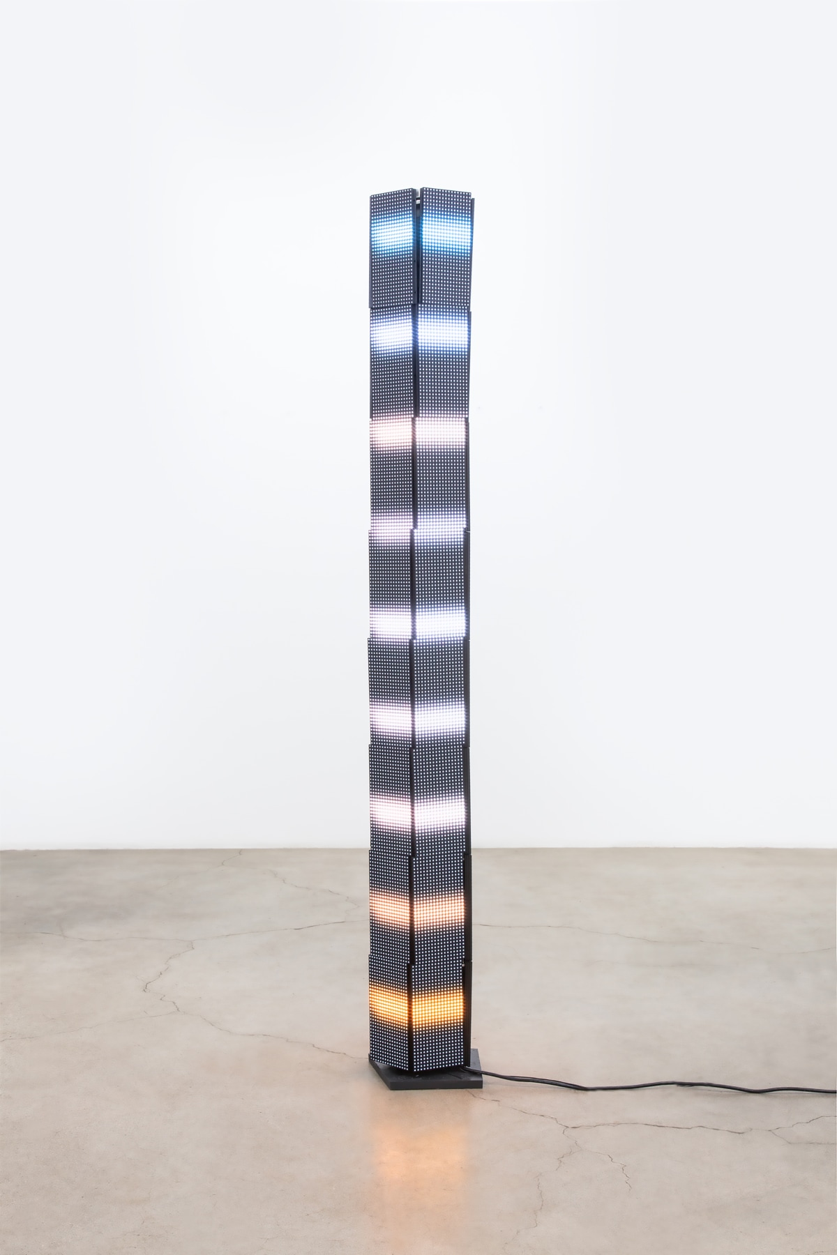Luke Murphy, Lord Kelvin Column with 5 sides and 9 lights, 2020