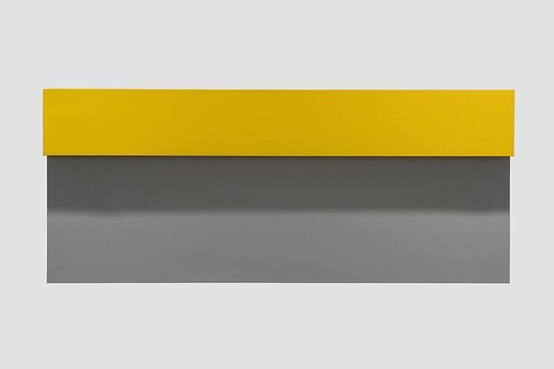 A yellow rectangle casts shadow on a grey rectangle