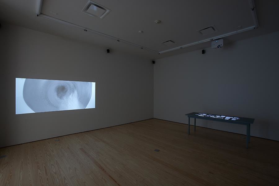 Oscar Mu&ntilde;oz, Installation view, 2012.