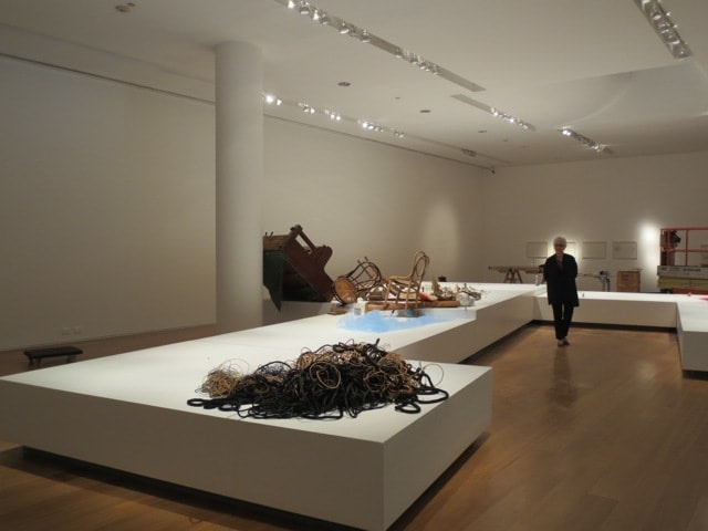 Liliana Porter, installation view of El hombre con el hacha y otras situaciones breves, MALBA-Fundaci&oacute;n Costantini, 2013.