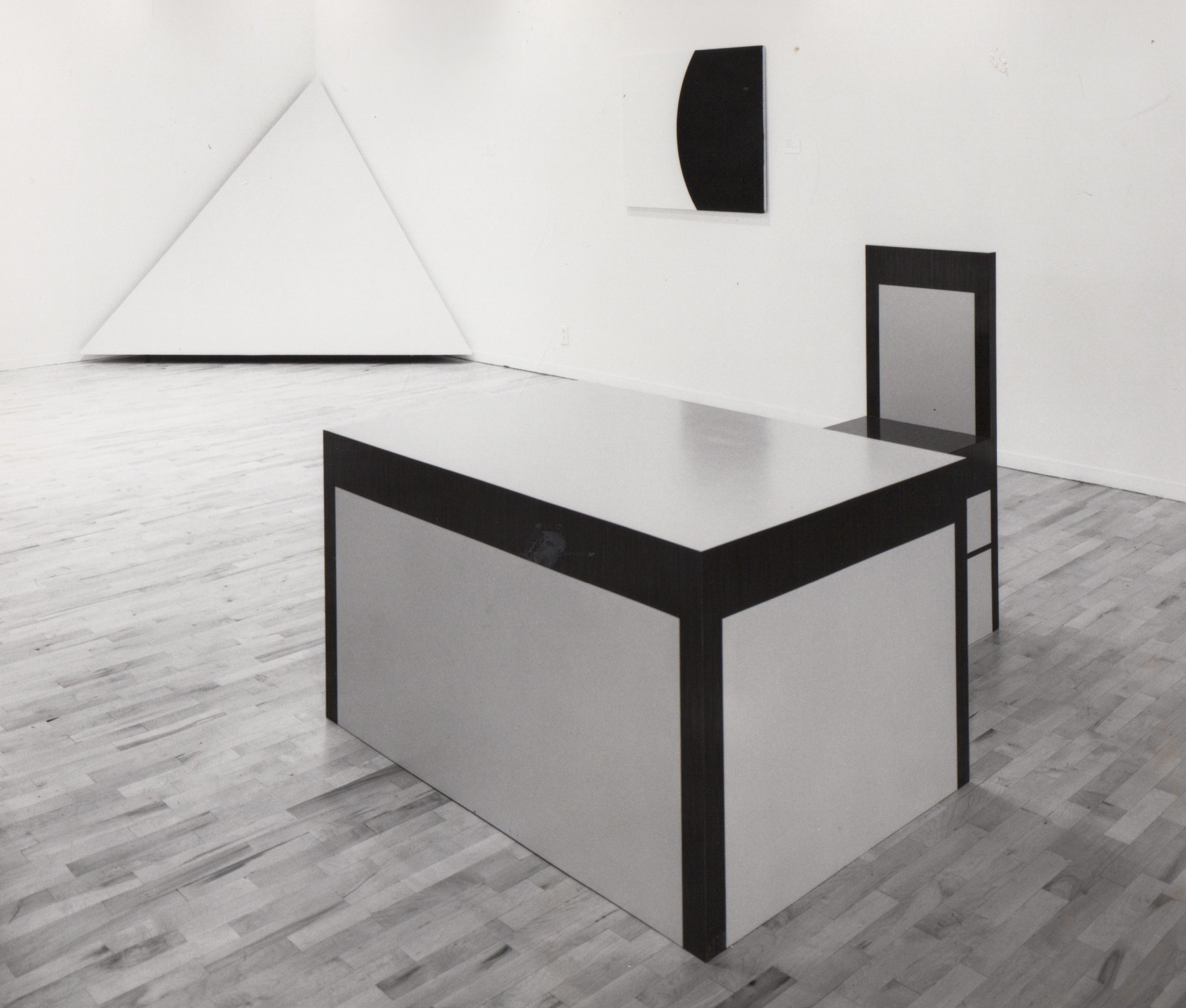 Installation view, 25th Anniversary Exhibition of Leo Castelli, 142 GREENE
