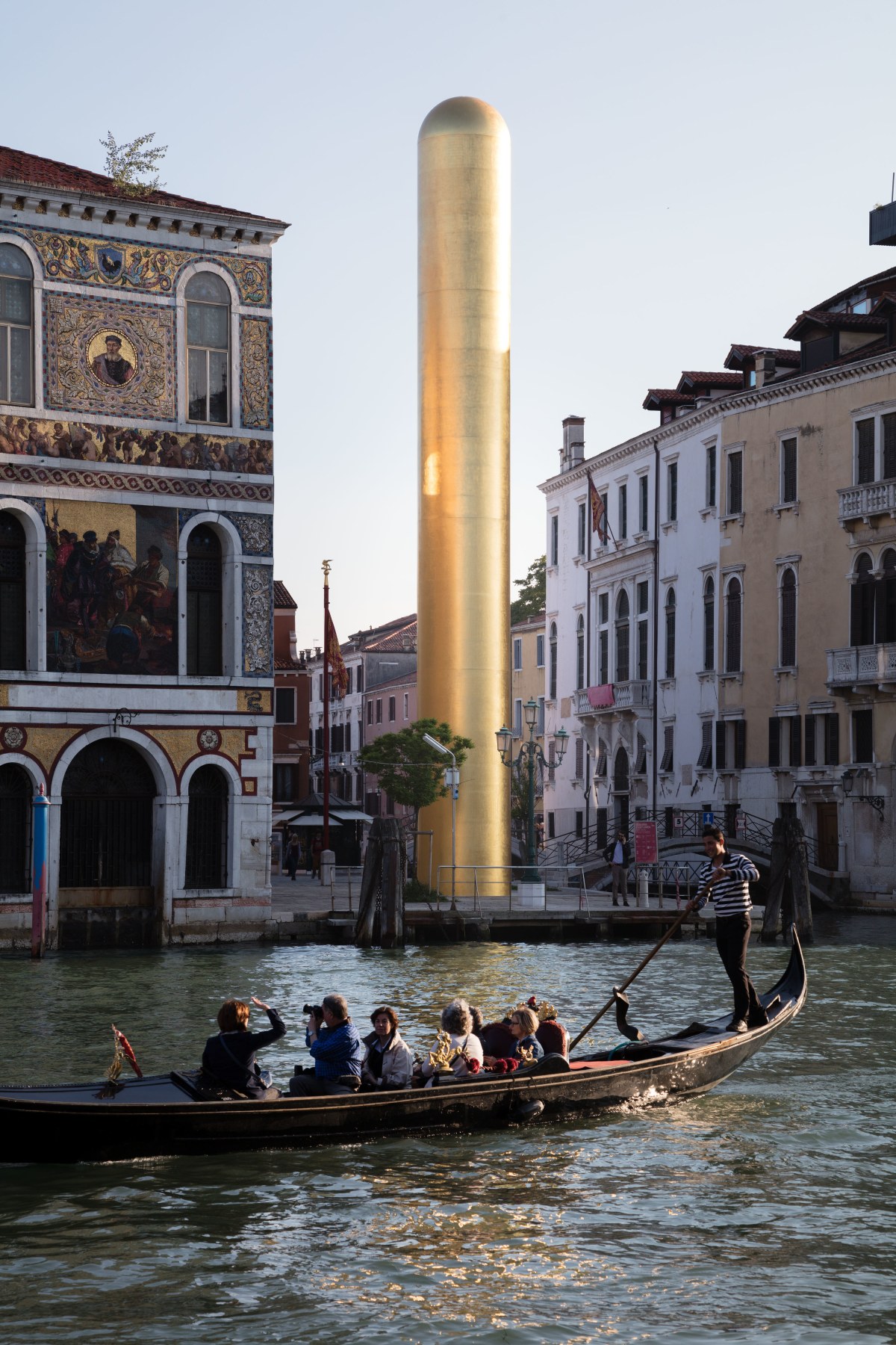 James Lee Byars, The Golden Tower, Campo San Vio, Venice, 2017, Installation Image 9