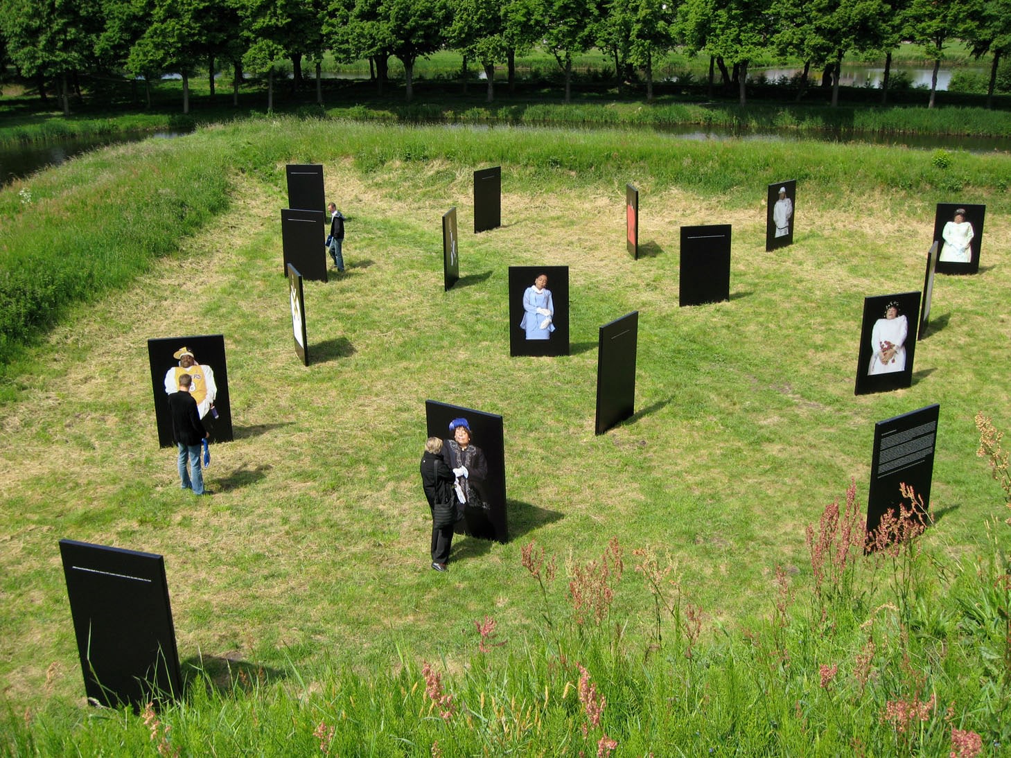 THE TRAVELERS, In Memorium, Naarden, The Netherlands