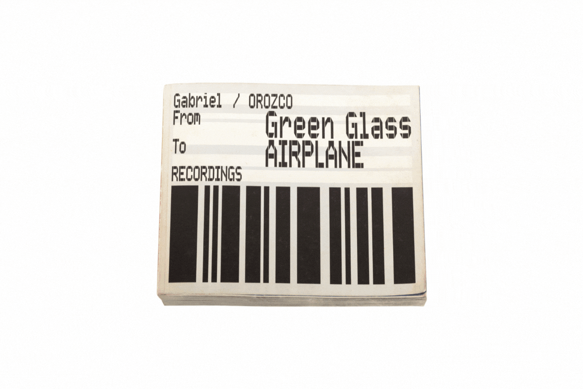 Spreads from Martijn van Nieuwenhuyzen, Gabriel Orozco: From Green Glass to Airplane Recordings (Amsterdam: Artimo Foundation y Stedelijk Museum, 2001)