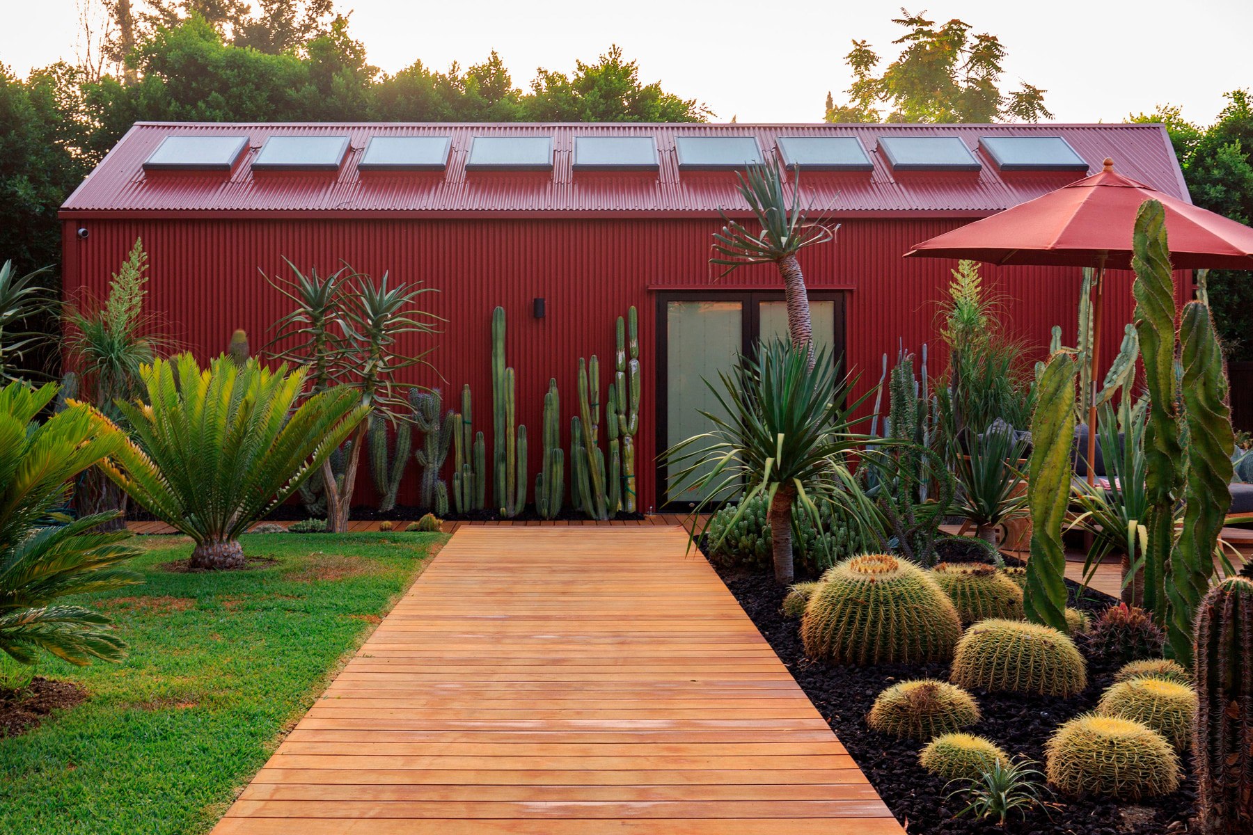 Red Barns (Big Barn) ˚