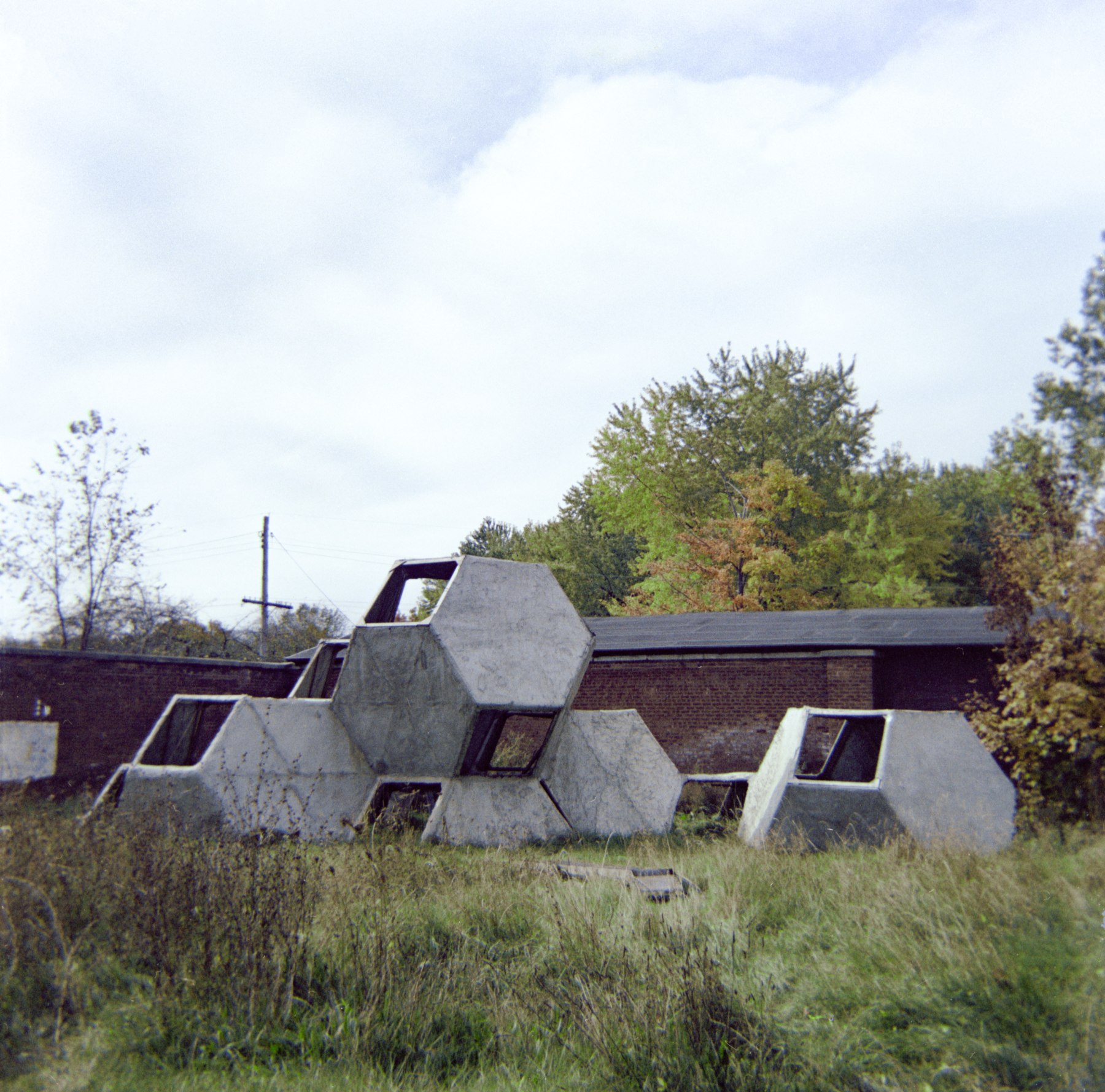 Plywood, metal, lathe, and Portland cement
40 ft. long overall, diameter of each unit approx 9 ft.
Bennington College, VT, 1961