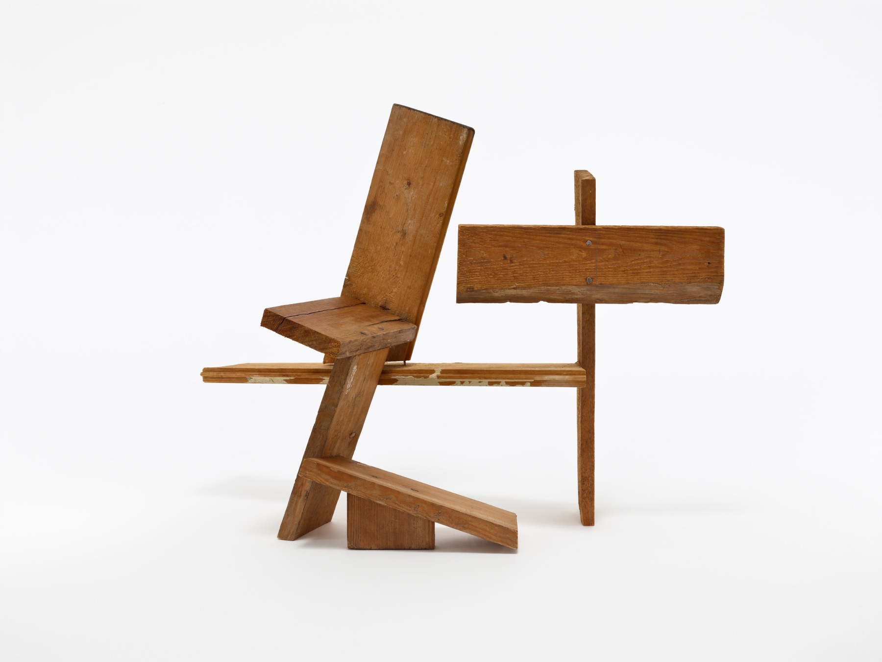 Wood
213&amp;frasl;8 &amp;times; 201&amp;frasl;2 &amp;times; 12 in. (54.3 &amp;times; 52.1 &amp;times; 30.5 cm), unique
Tony Smith Foundation