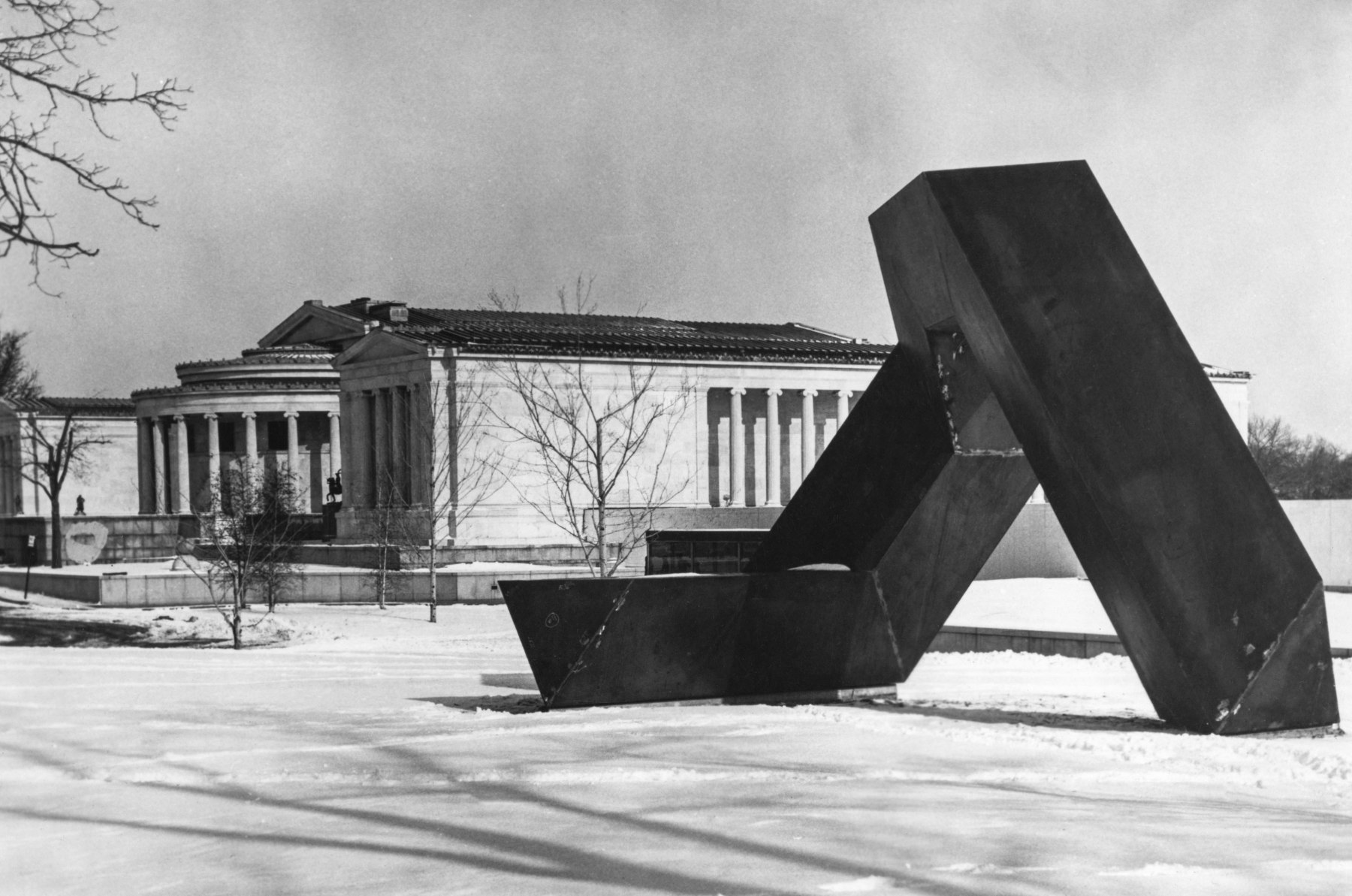 Cor-Ten steel, oiled finish
15 ft. 1 in. &amp;times; 25 ft. 6 in. &amp;times; 18 ft. 7 in. (459.7 &amp;times; 777.2 &amp;times; 566.4 cm), edition 1/3
Albright-Knox Art Gallery, Buffalo, NY