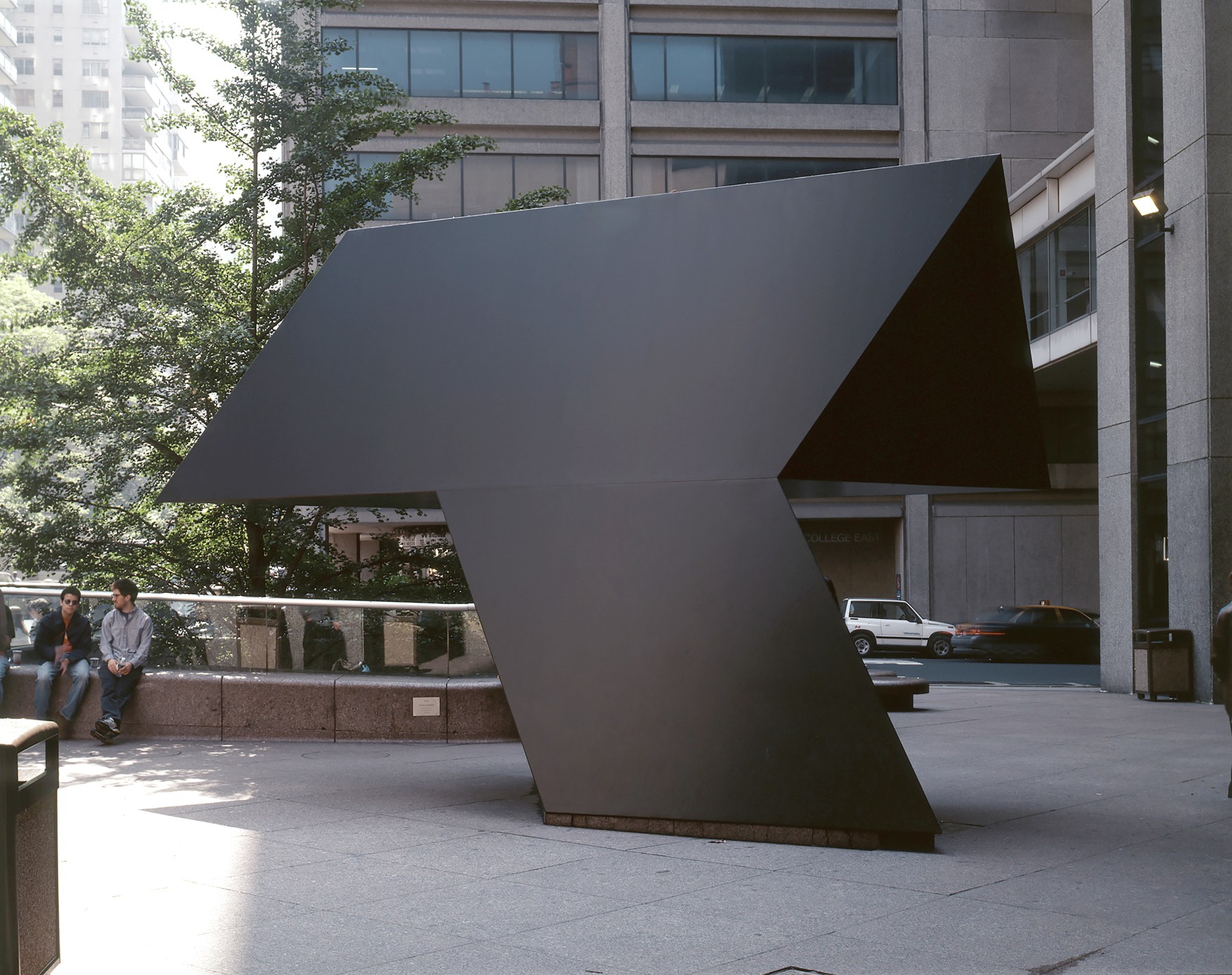 Steel, painted black
14 ft. &amp;times; 21 ft. 6 in. &amp;times; 12 ft. 41&amp;frasl;4 in. (426.7 &amp;times; 655.3 &amp;times; 376.6 cm), edition 1/3
Hunter College of the City University of New York