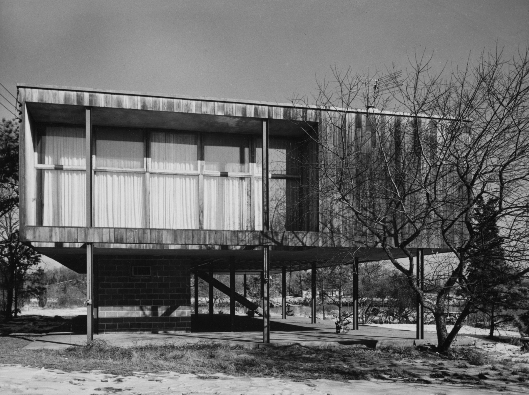 Fred Olsen Jr. House, 1951–52 - Guilford, Connecticut - Architecture - Tony Smith Estate