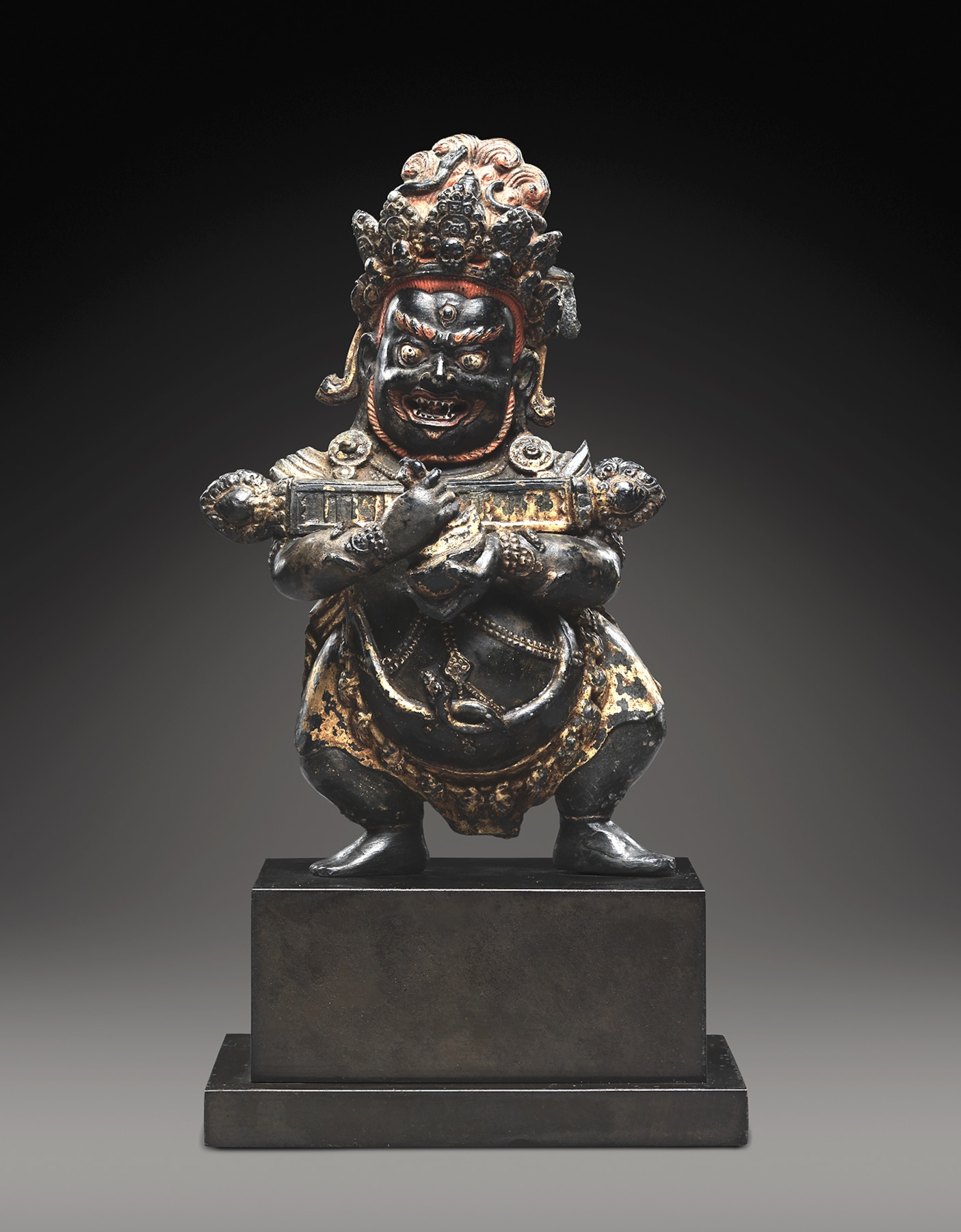 A powerful Buddhist protector deity, Mahakala is a manifestation of divine wrath employed to remove internal and external obstacles.  