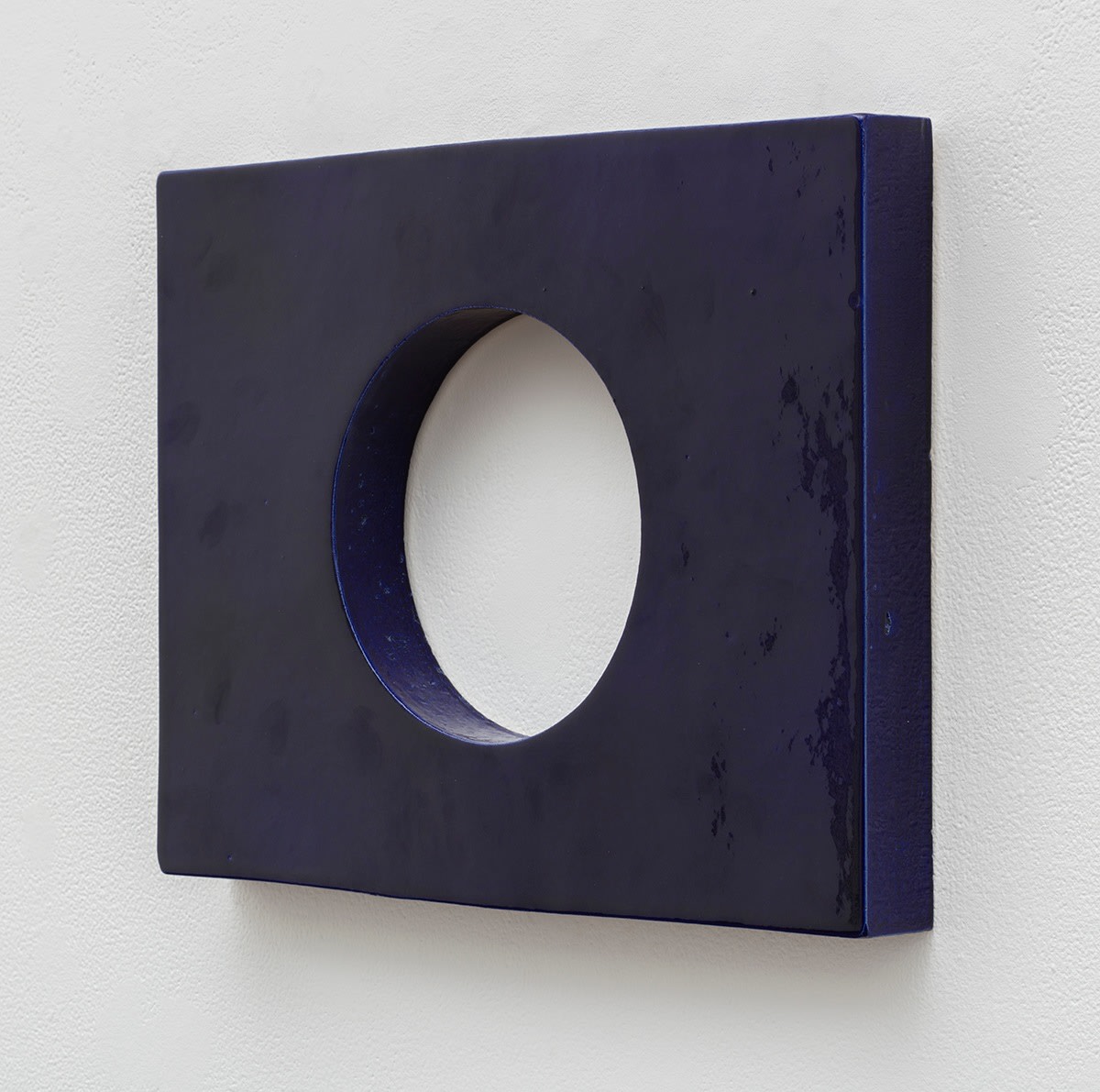 Mai-Thu Perret Stand a flower in a lapis lazuli vase,&nbsp;2017