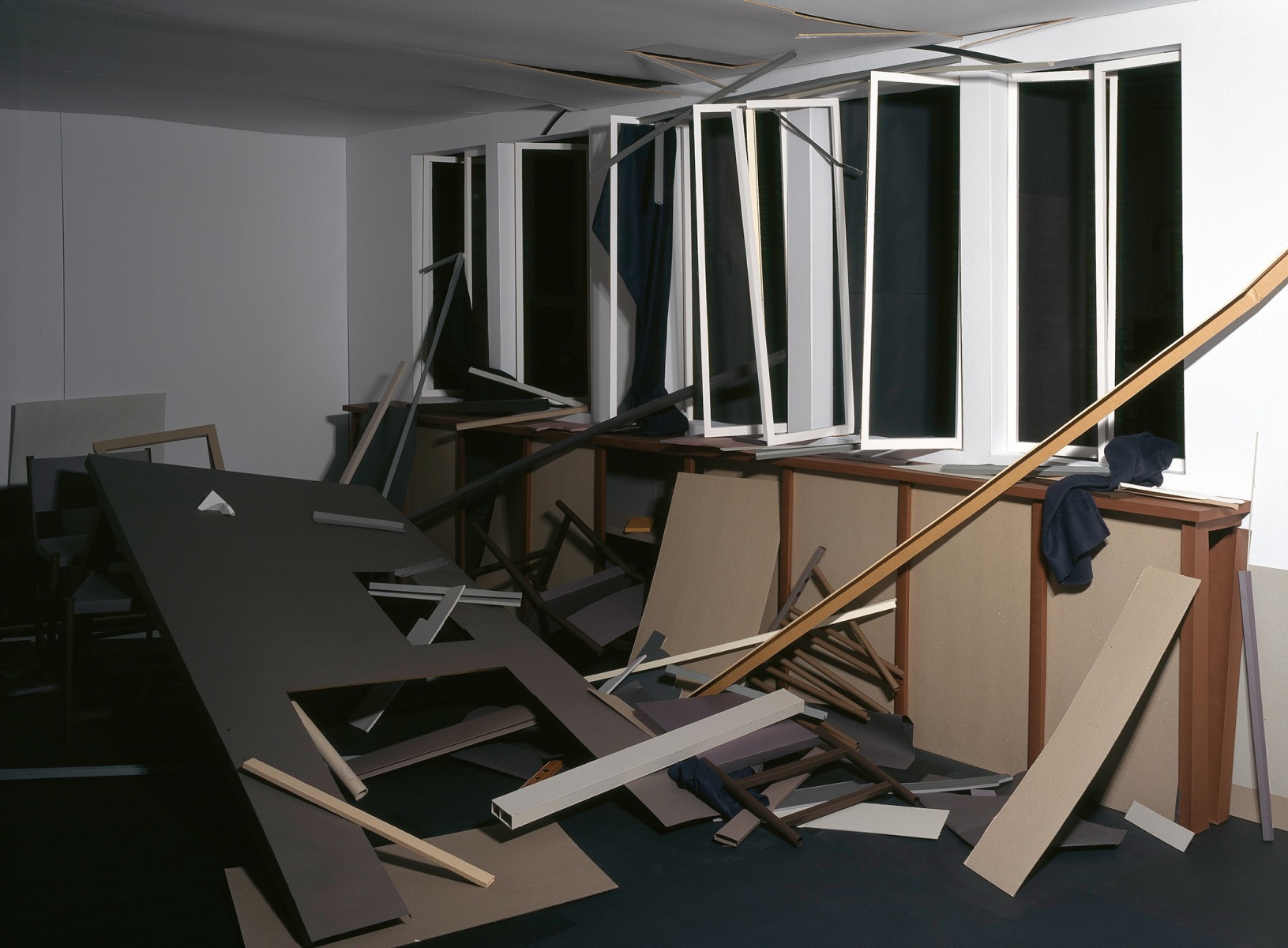 Thomas Demand, Defamiliar