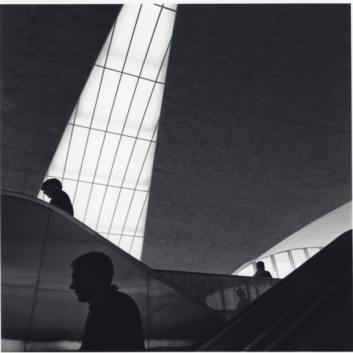 Burk Uzzle, St. Louis Airport