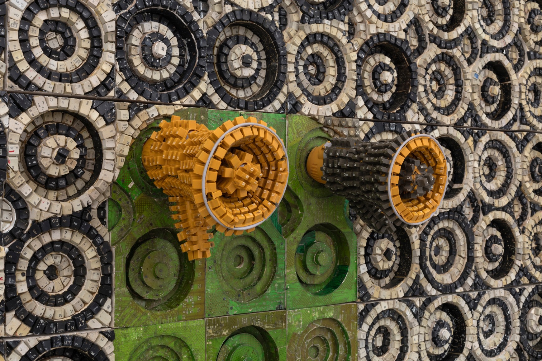 ELIAS SIME TIGHTROPE: ECHO!?, 2020