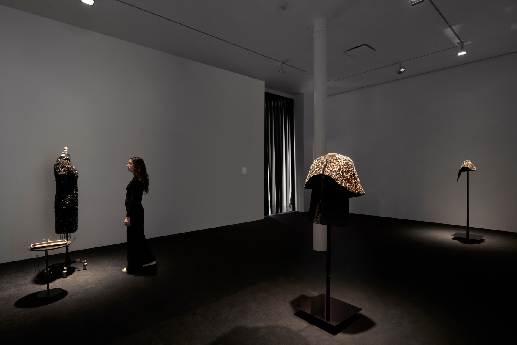 Installation view, Teresa Margolles,&nbsp;El asesinato cambia el mundo / Assassination changes the world,&nbsp;James Cohan, 48 Walker Street, January 10 - March 1, 2020