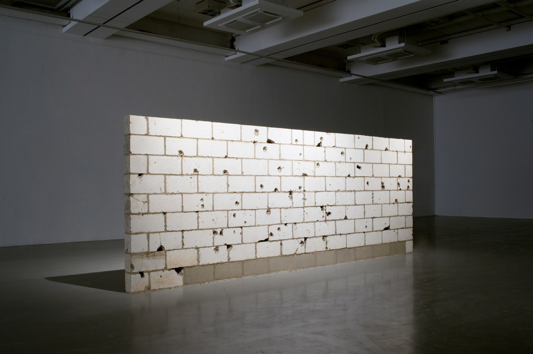 TERESA MARGOLLES, Muro Baleado (Culiacán)