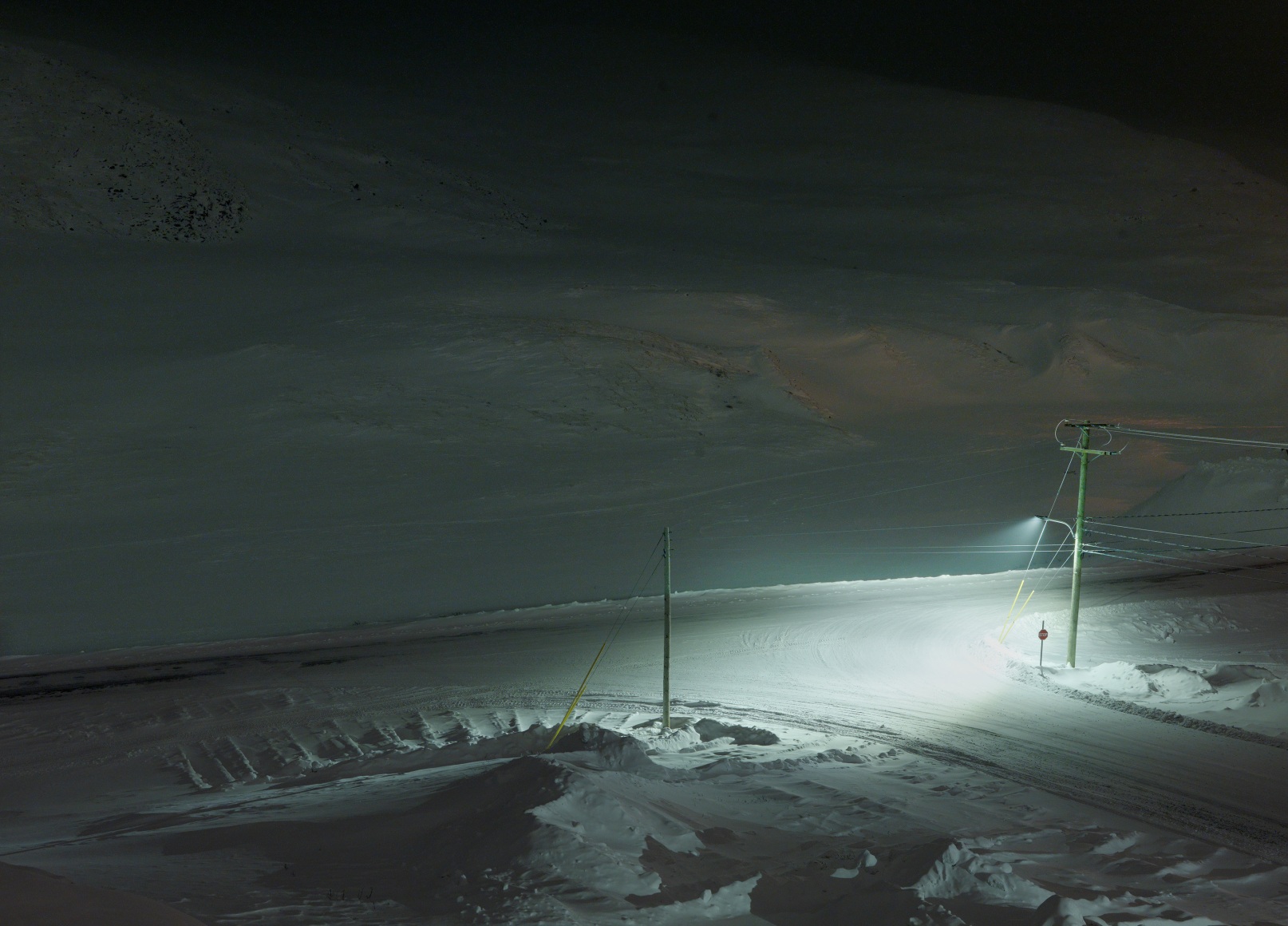 THOMAS KNEUB&Uuml;HLER | INTERSECTION | C-PRINT | 35 x 48 INCHES | EDITION OF 5 | 2017