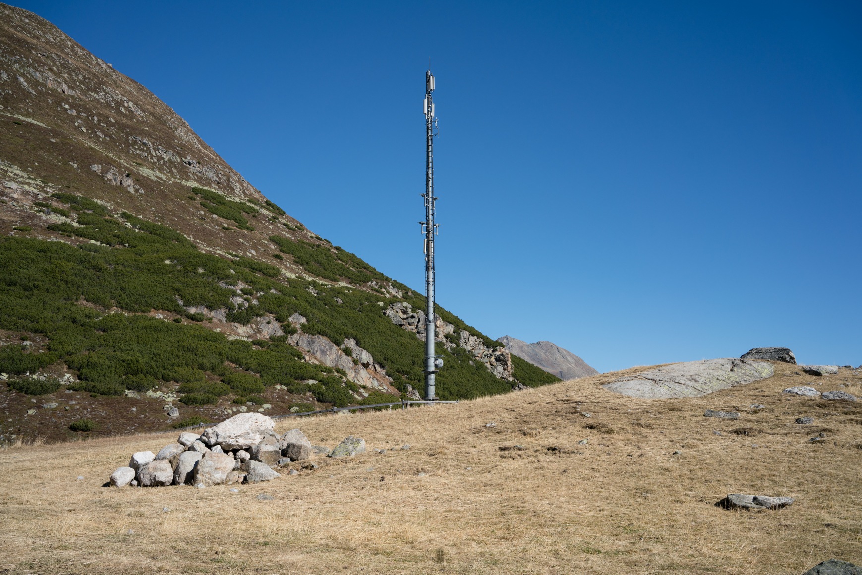 Thomas KNEUBÜHLER, Twentysix Cell Towers (Flüela Pass), 2018