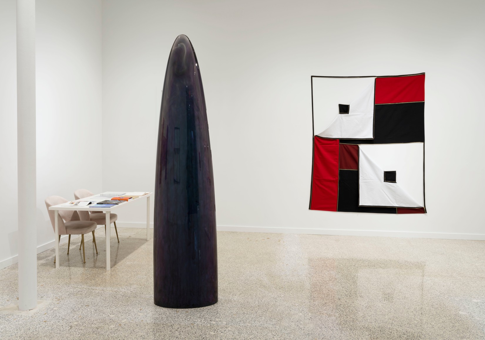 Installation view No Soft Edges, 2021