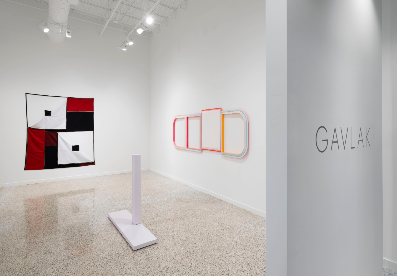 Installation view No Soft Edges, 2021