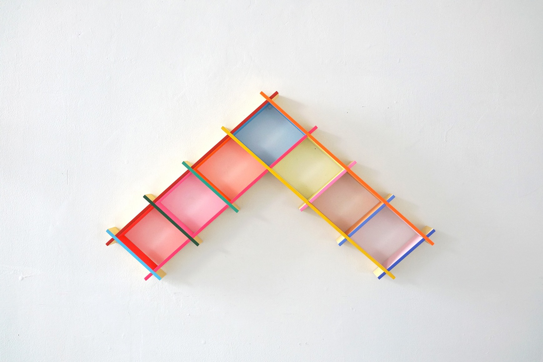 Chiaozza Climbing Grid Bow, 2019 Acrylic on wood 16 x 27 x 2 in. / 40.6 x 69 x 5.1 cm.