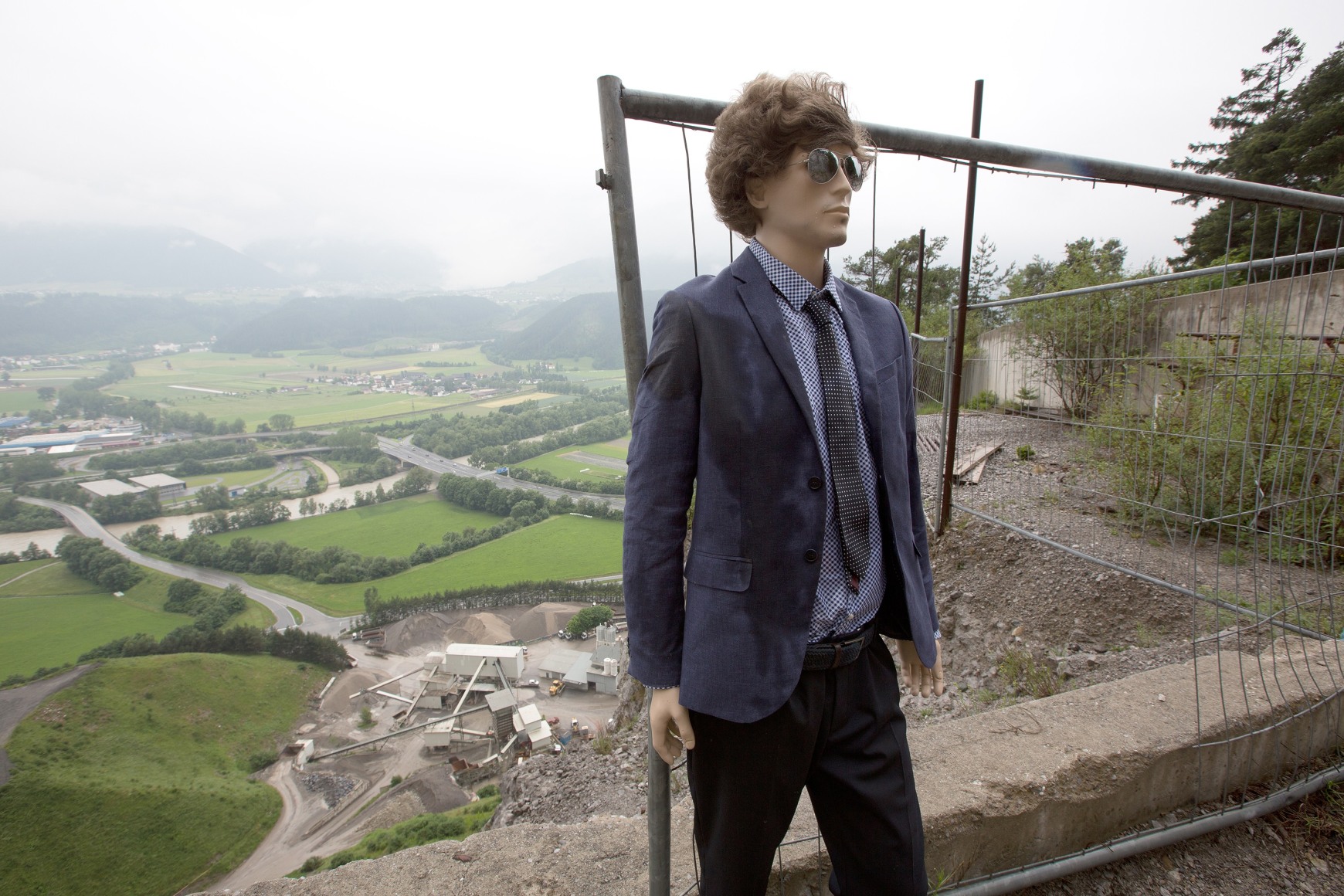 Richard Hoeck &amp;amp; John Miller, Mannequin Death