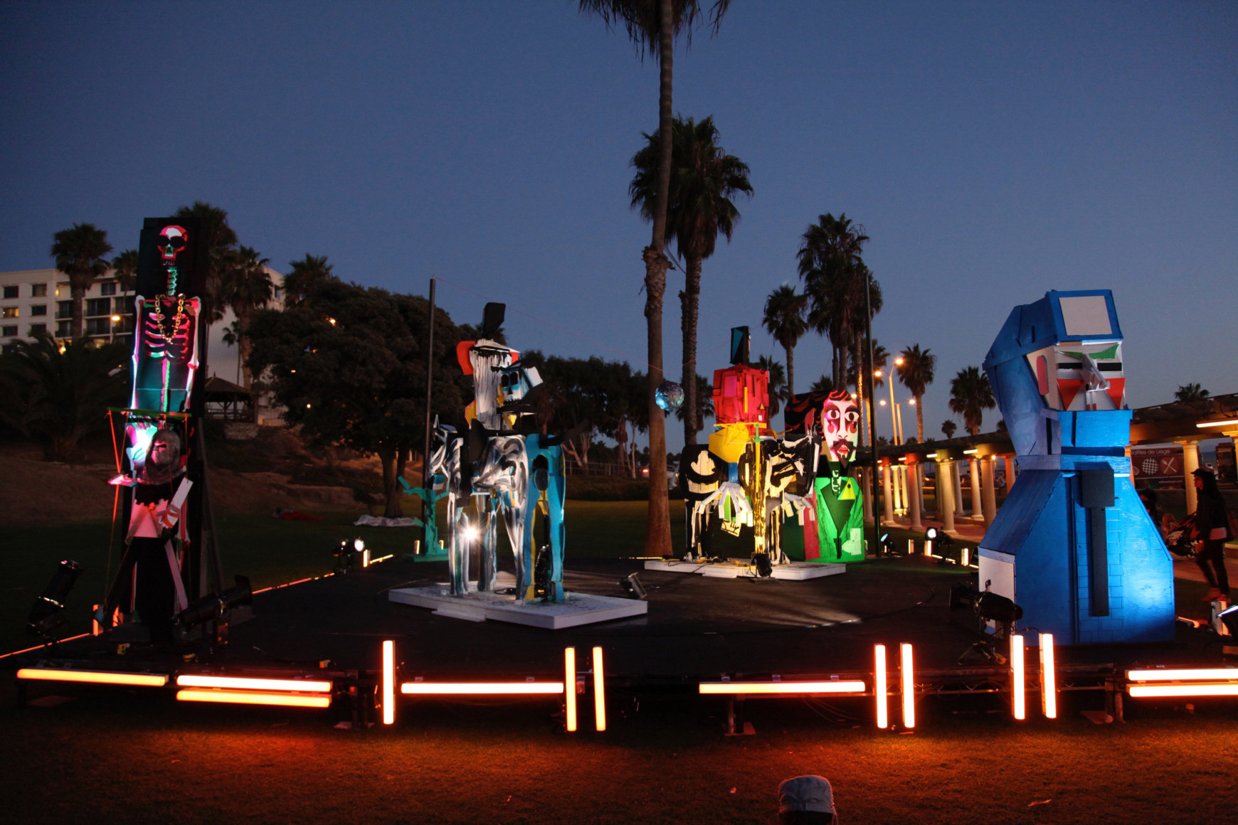 Steven Hull, GLOW Santa Monica