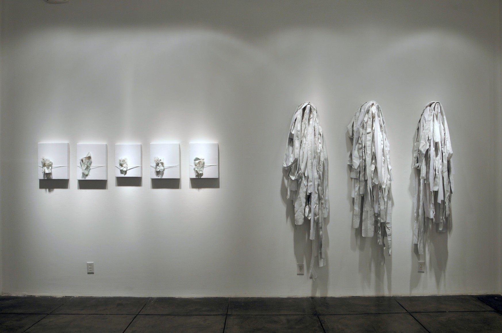SIDONIE VILLERE III Camouflage, [Main Gallery Installation View]