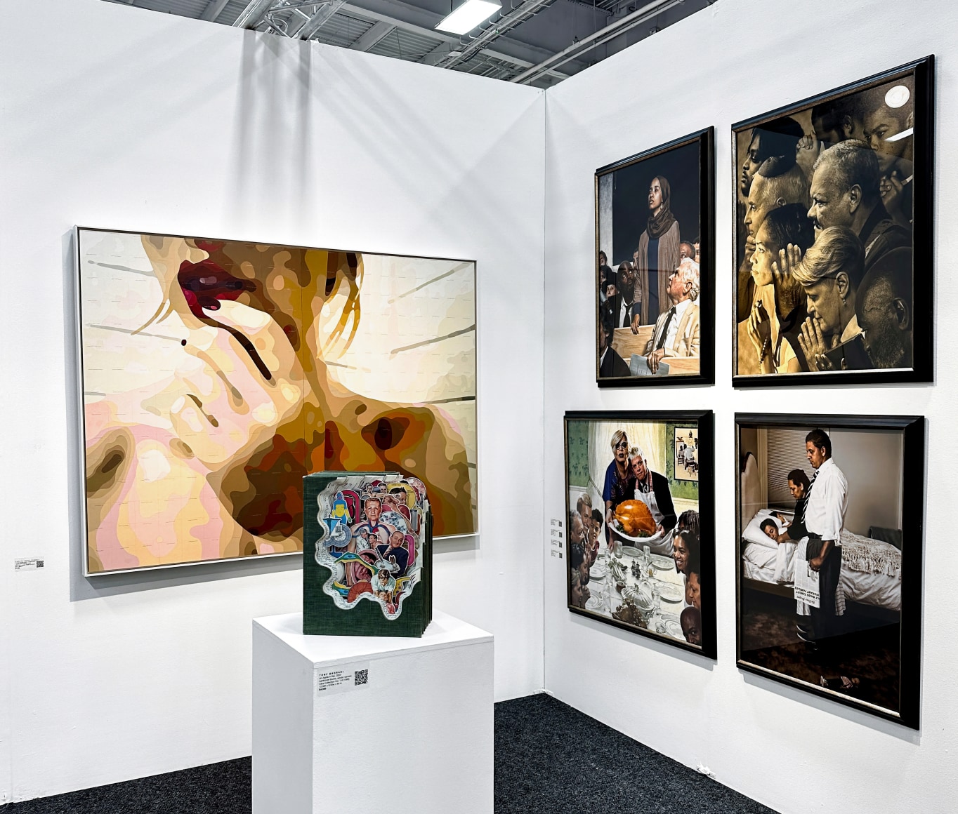 ART ON PAPER, Booth E13