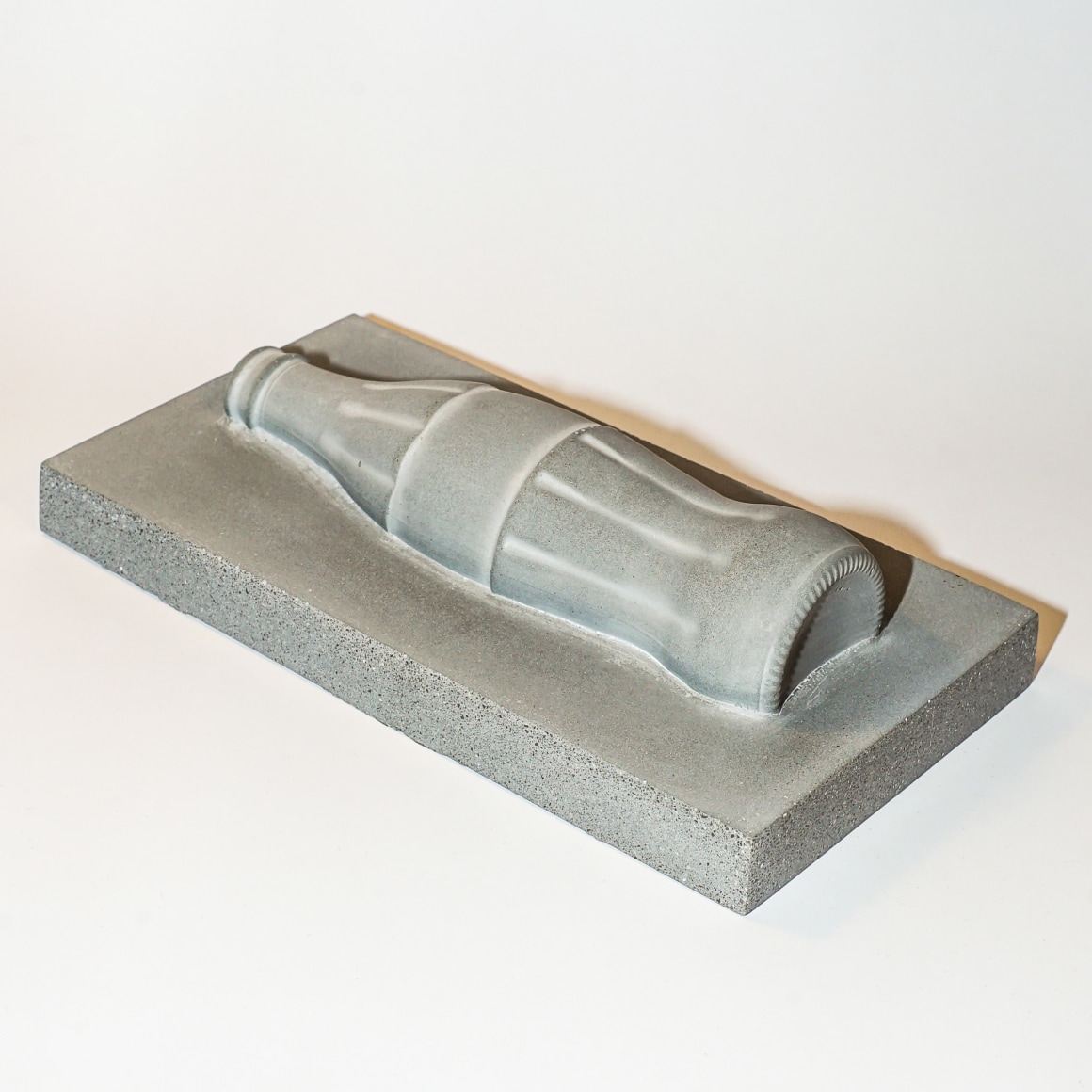 REGULAR CONCRETE, The Bottle 1916, 2022