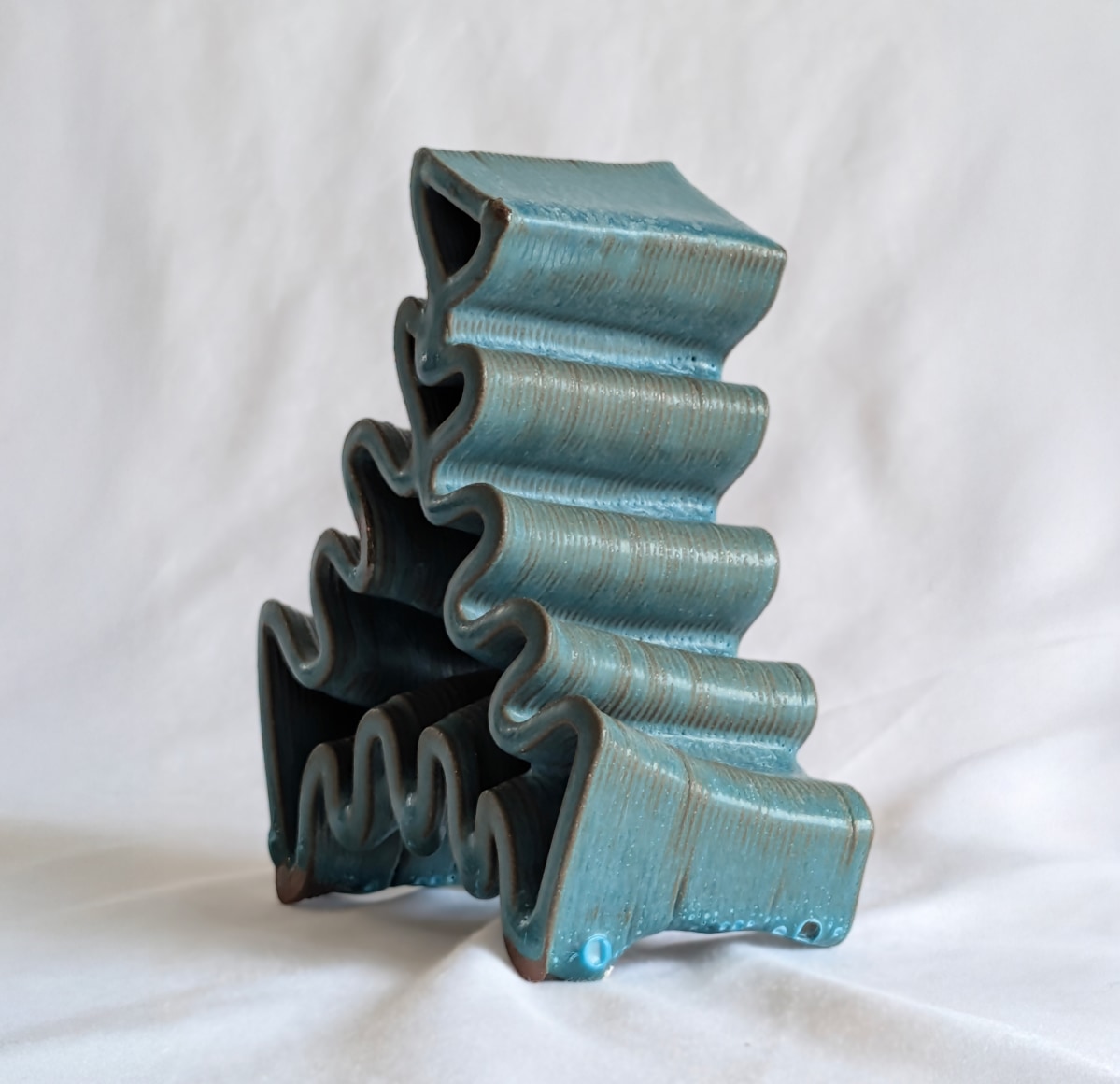 NICHOLAS LICAUSI, connector DHJ, 2024