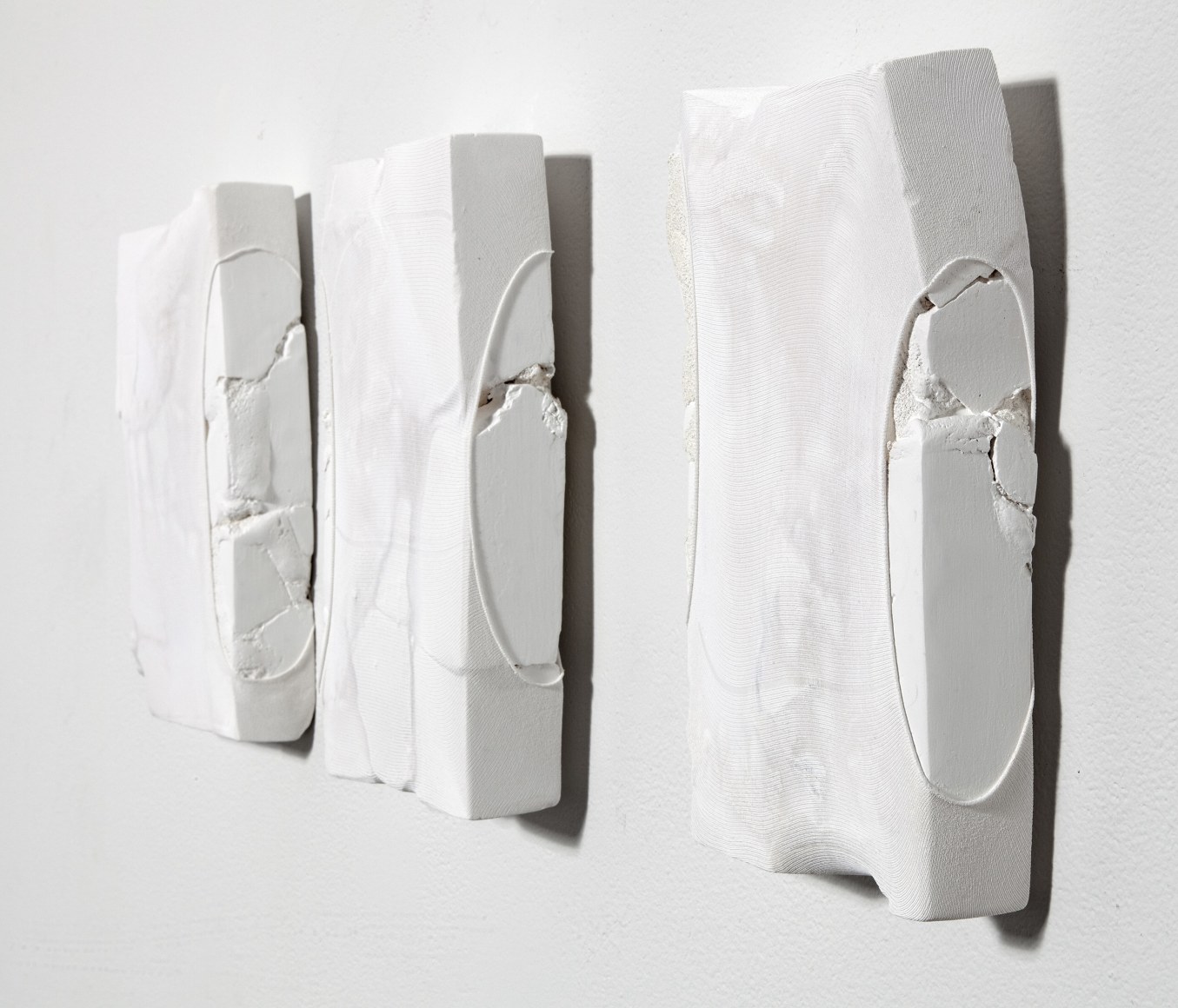 SIDONIE VILLERE Broken Series&nbsp;[side view], 2017